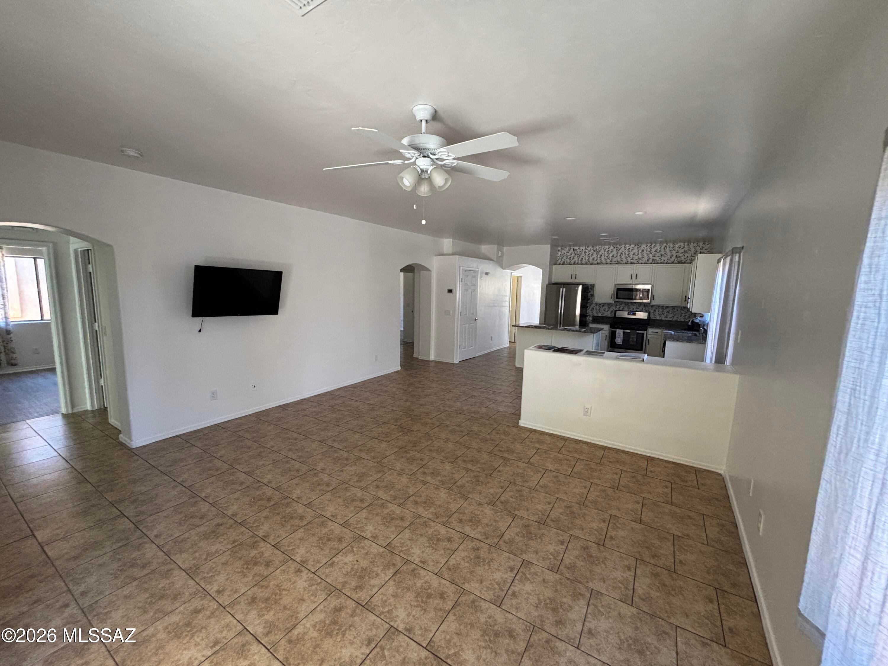 Presidio Del Sol (1-111) - Residential Lease