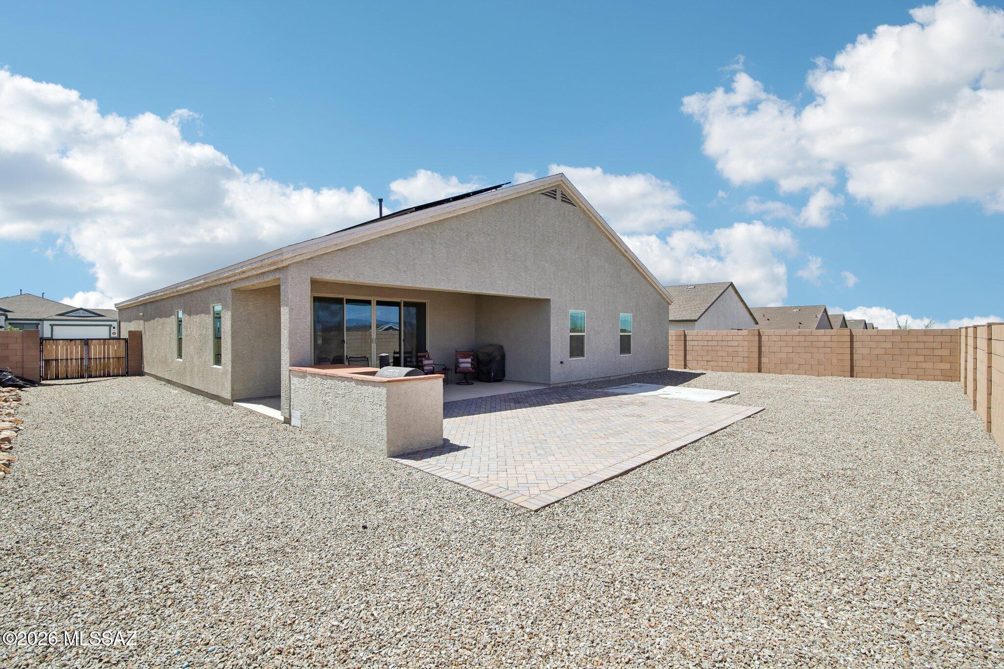 New Tucson Unit NO. 8 (1-455) - Residential Lease