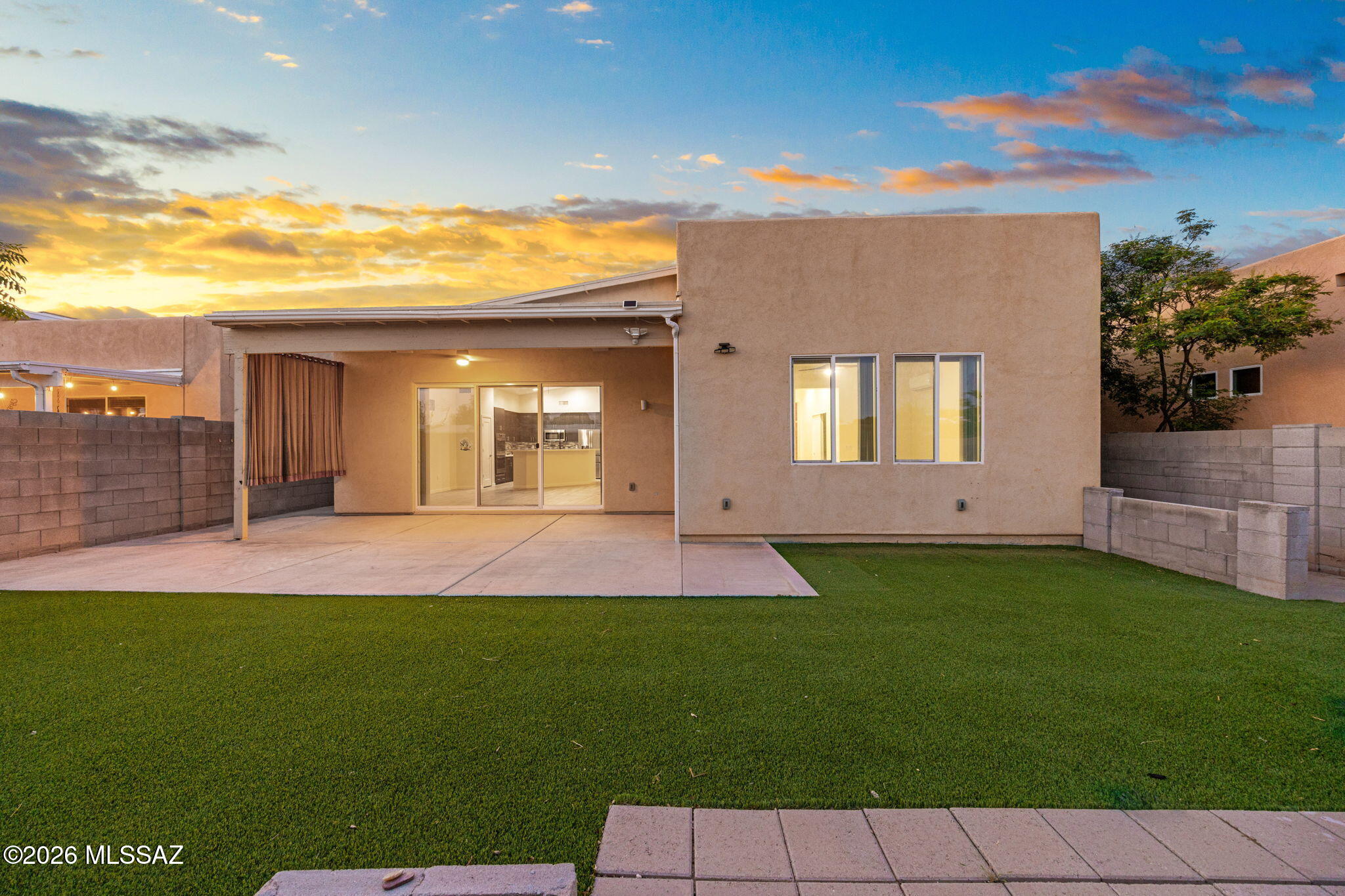 Elementary Place SQ20163230723 - Residential