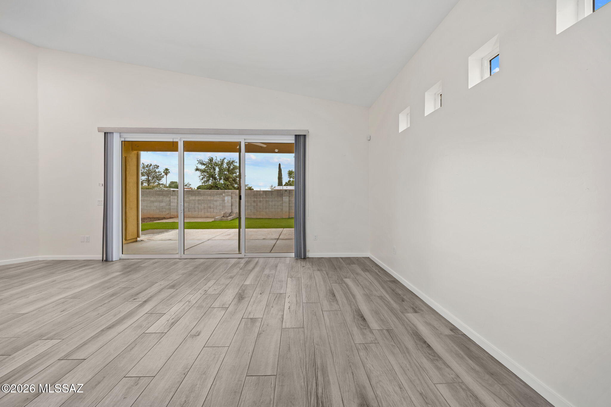 Elementary Place SQ20163230723 - Residential