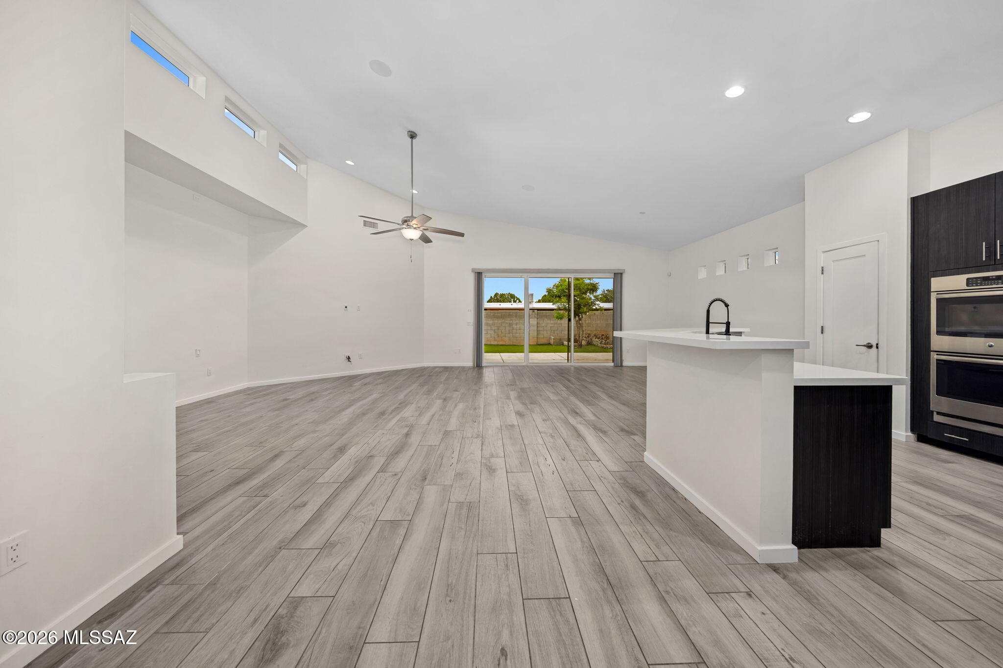 Elementary Place SQ20163230723 - Residential