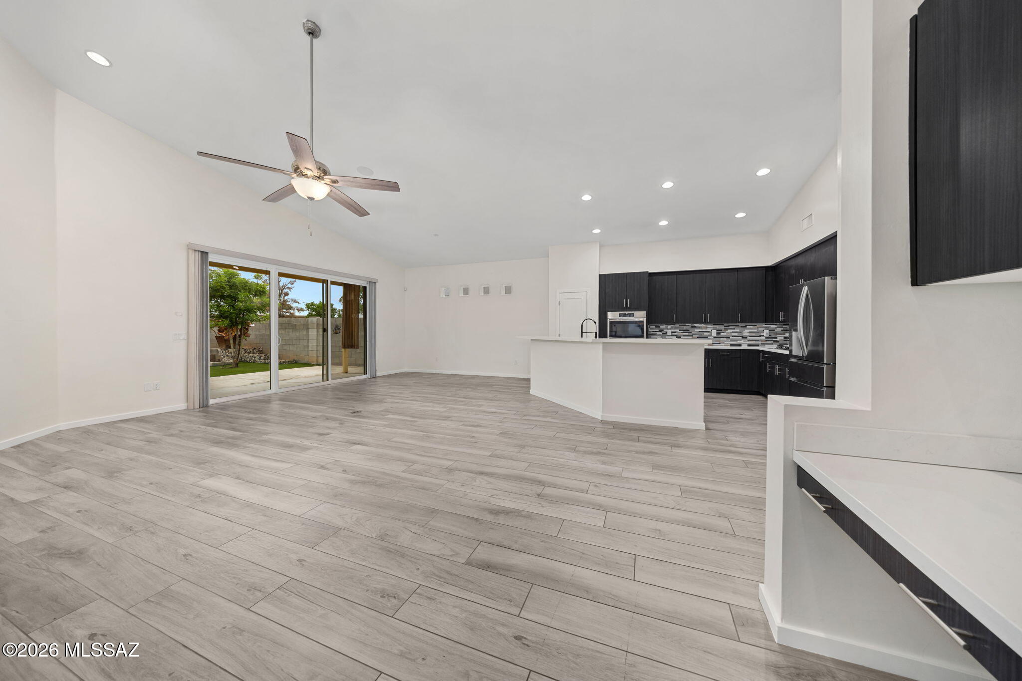 Elementary Place SQ20163230723 - Residential