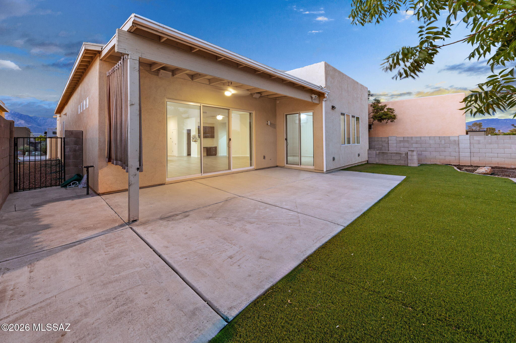 Elementary Place SQ20163230723 - Residential