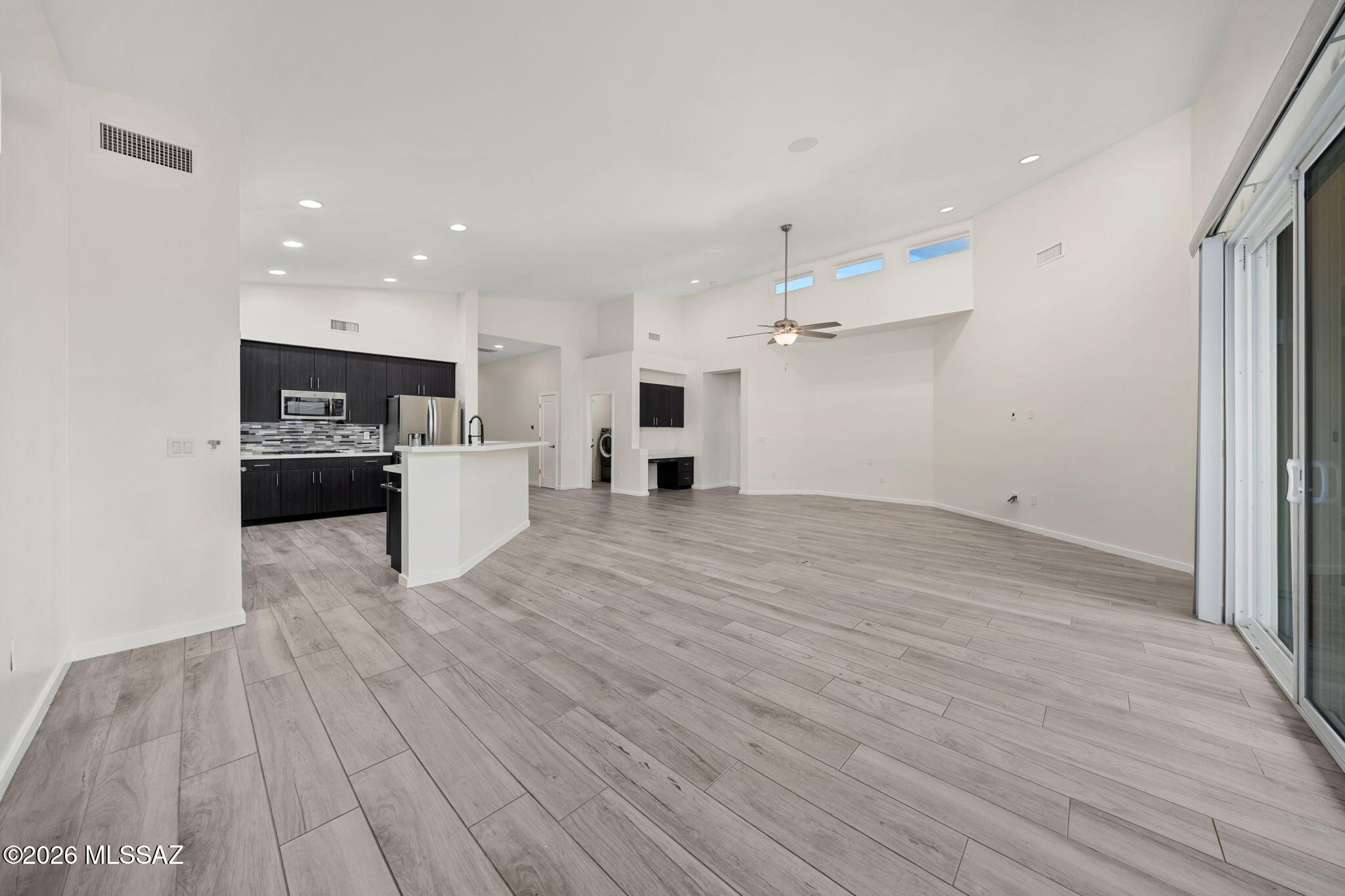 Elementary Place SQ20163230723 - Residential
