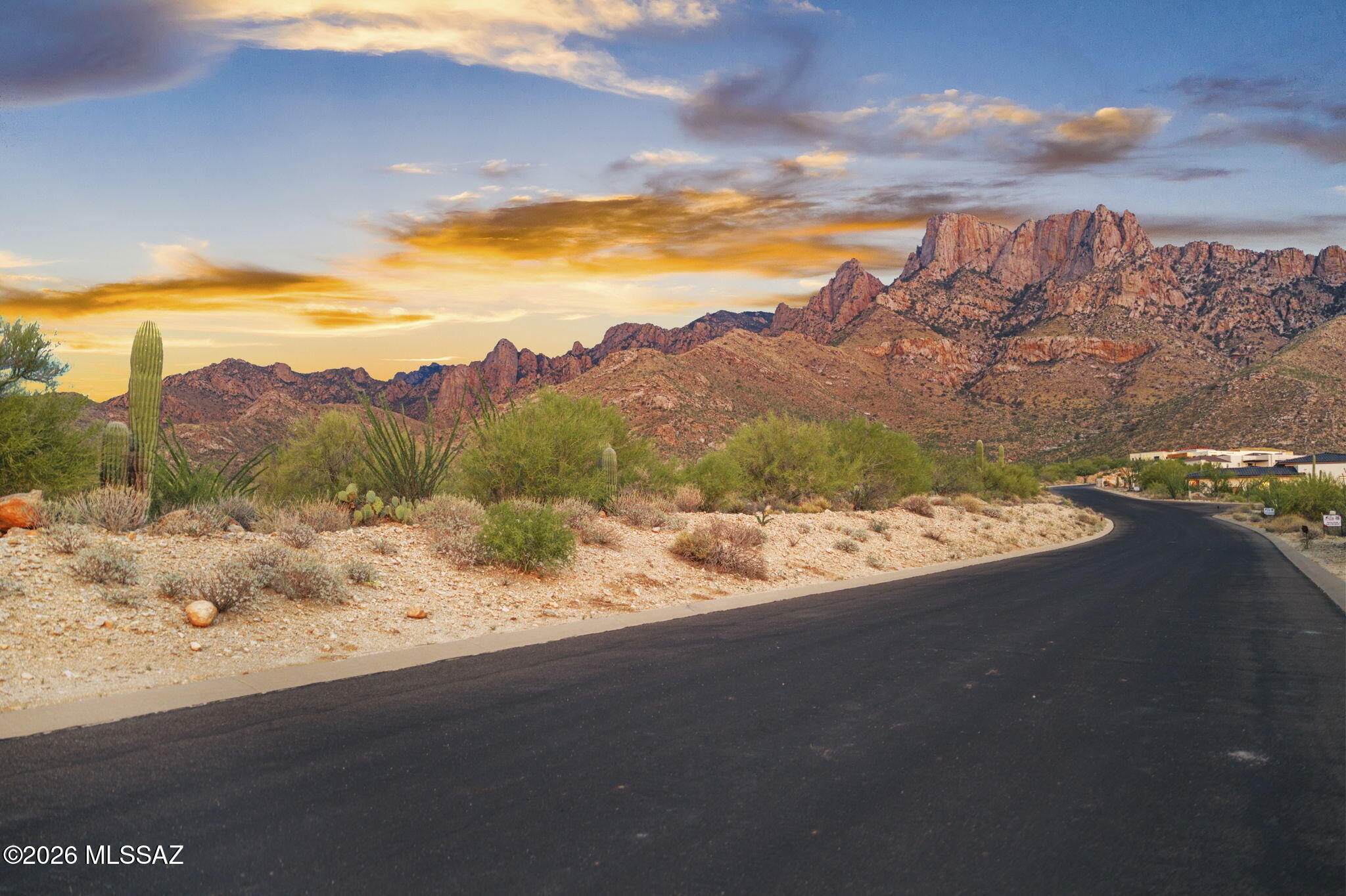 Pusch Ridge - Land