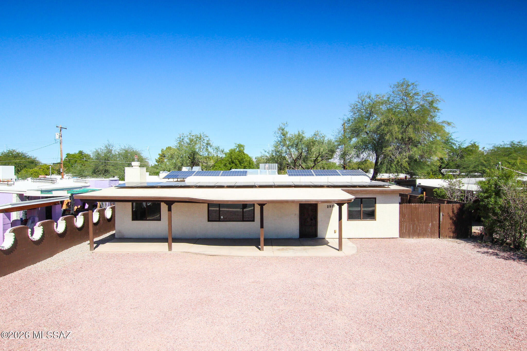Country Club Manor - Residential