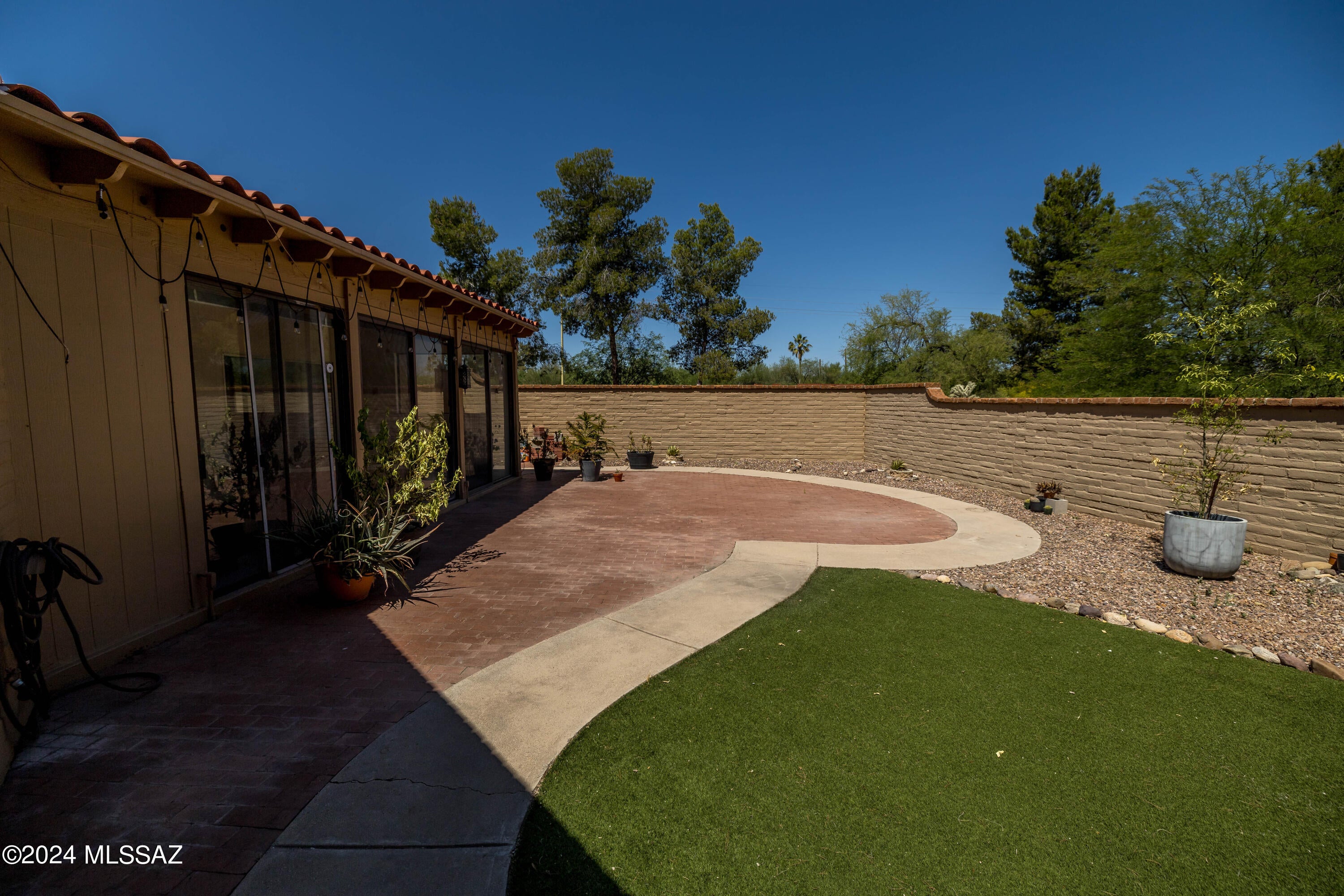 Colonia Verde Plaza - Residential Lease