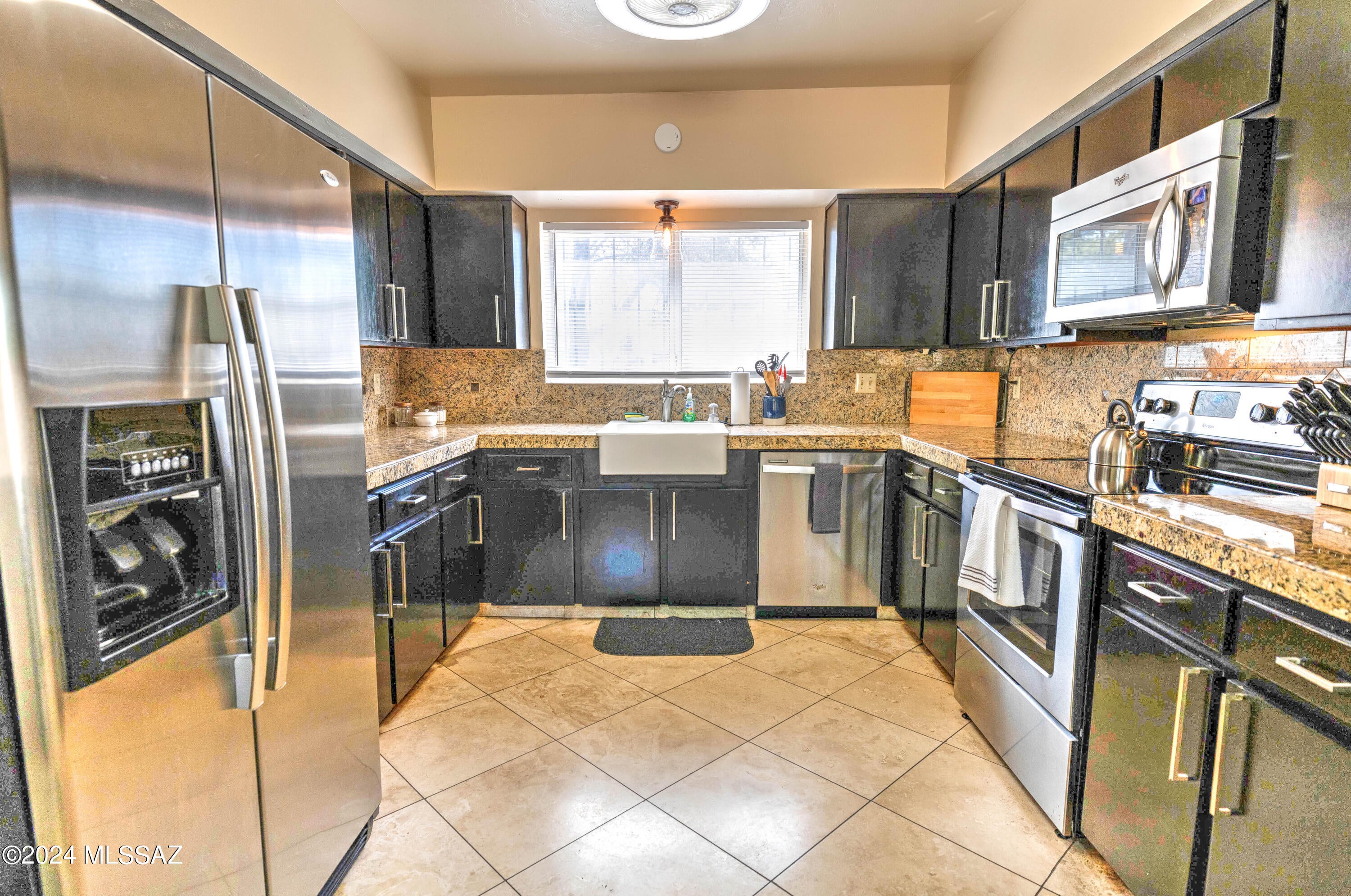 Colonia Verde Plaza - Residential Lease