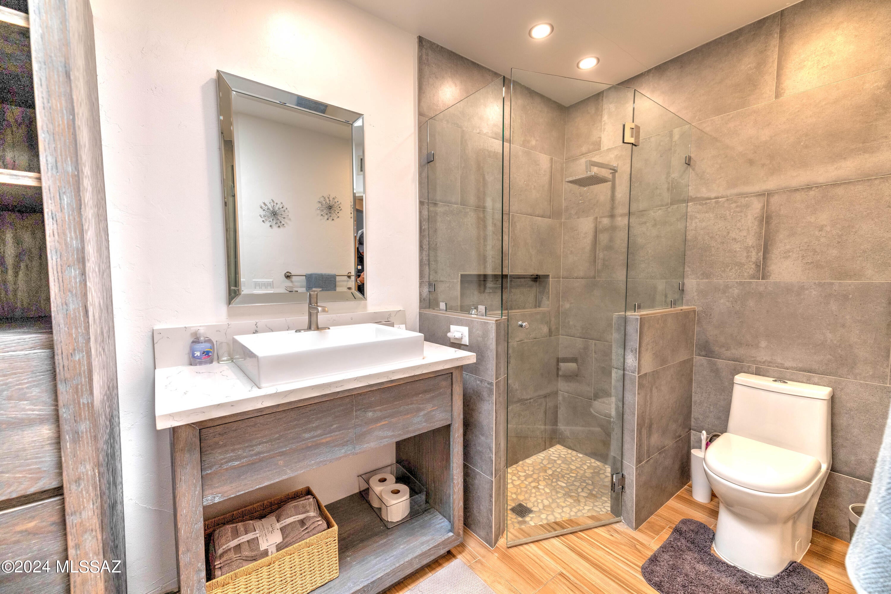 Colonia Verde Plaza - Residential Lease