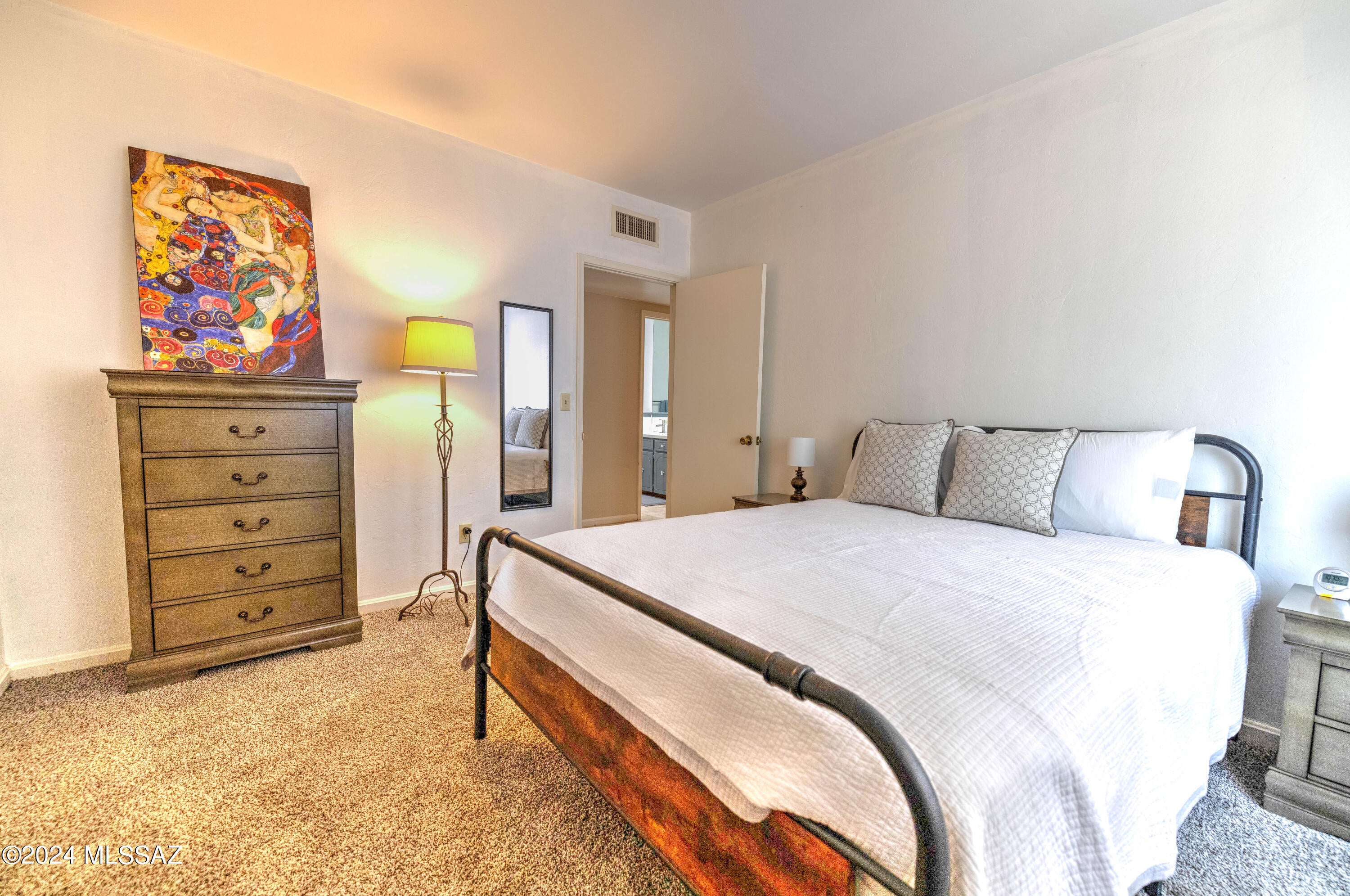 Colonia Verde Plaza - Residential Lease