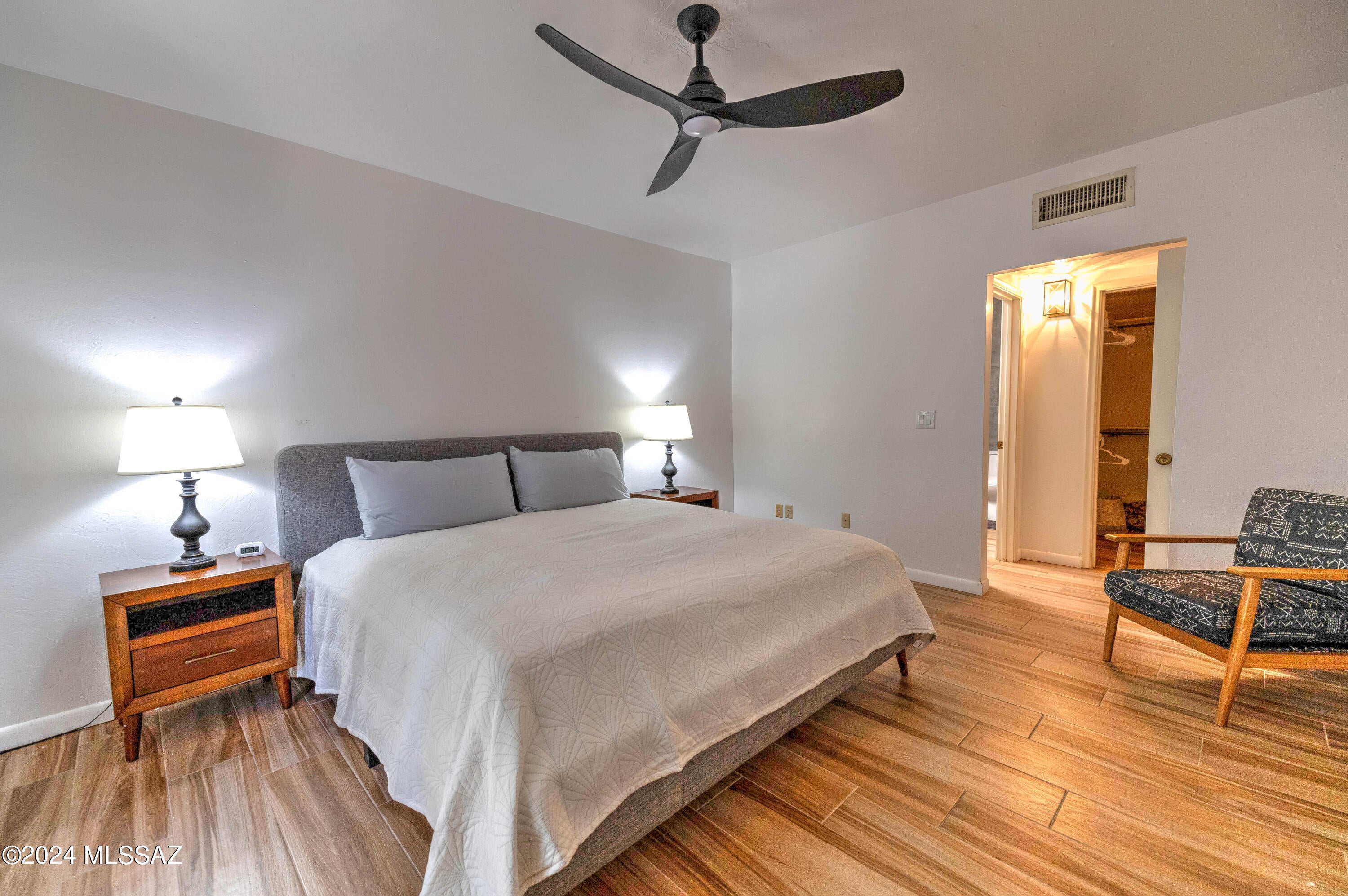 Colonia Verde Plaza - Residential Lease