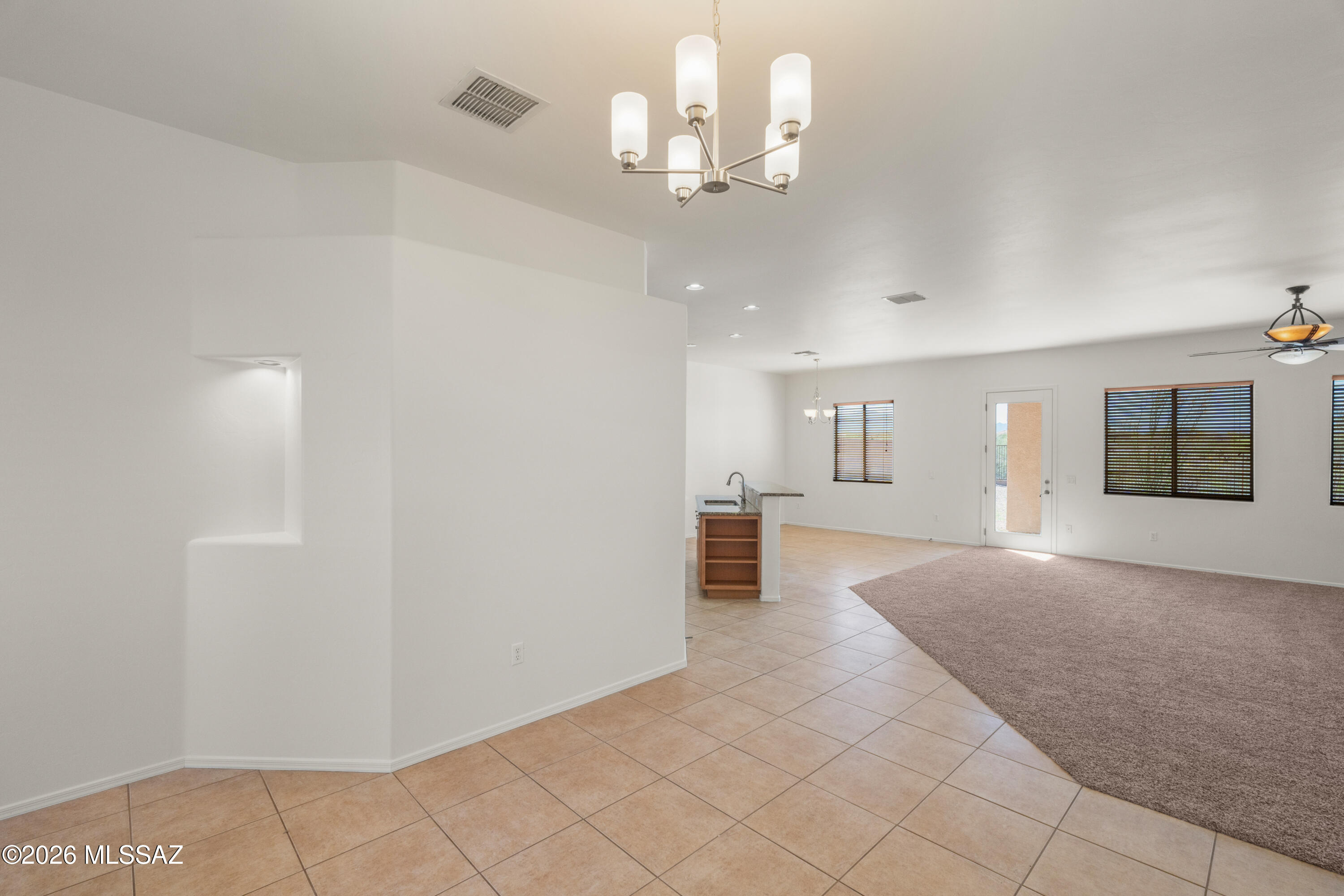 New Tucson Unit NO. 8 (1-455) - Residential Lease