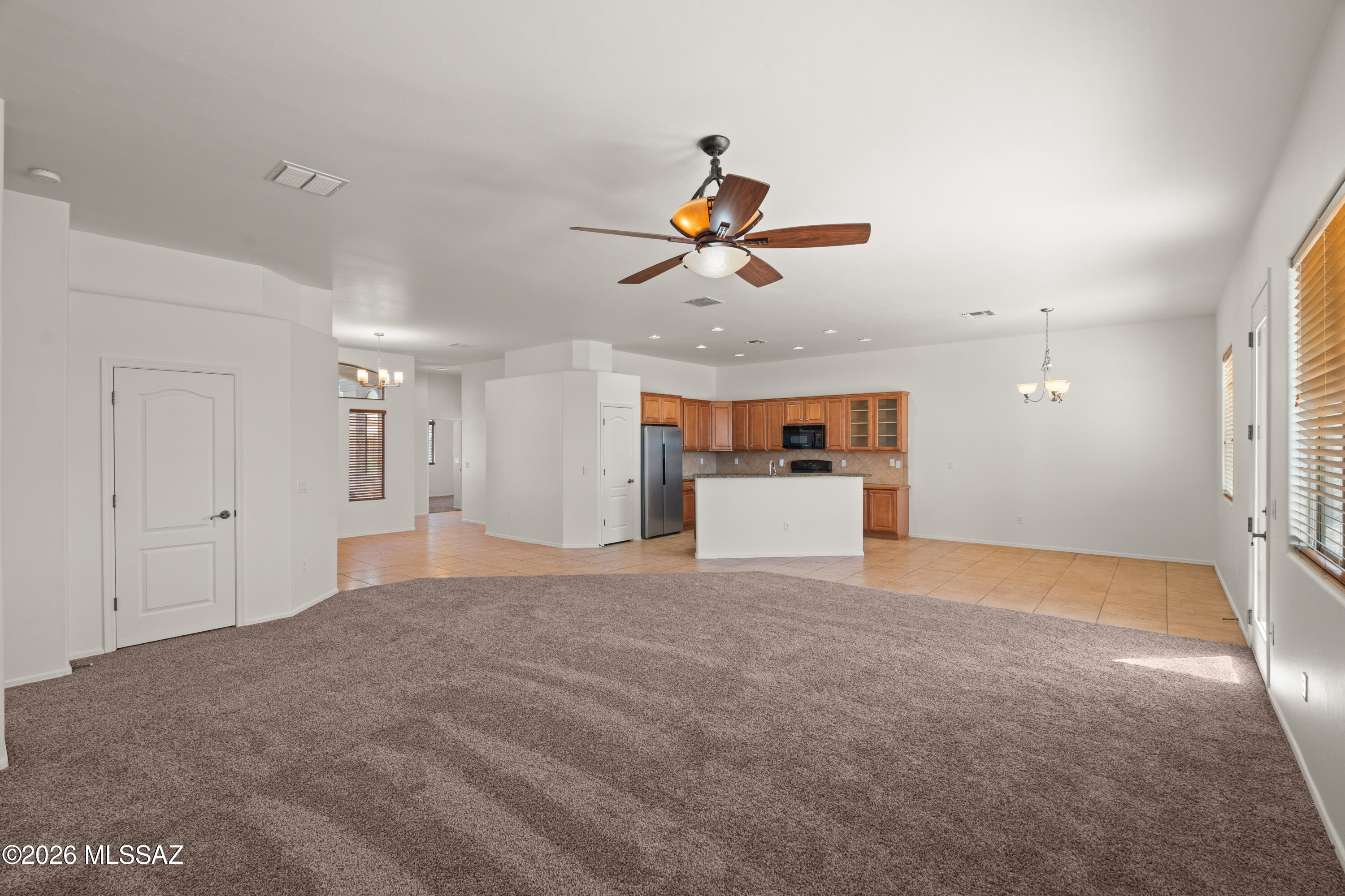 New Tucson Unit NO. 8 (1-455) - Residential Lease