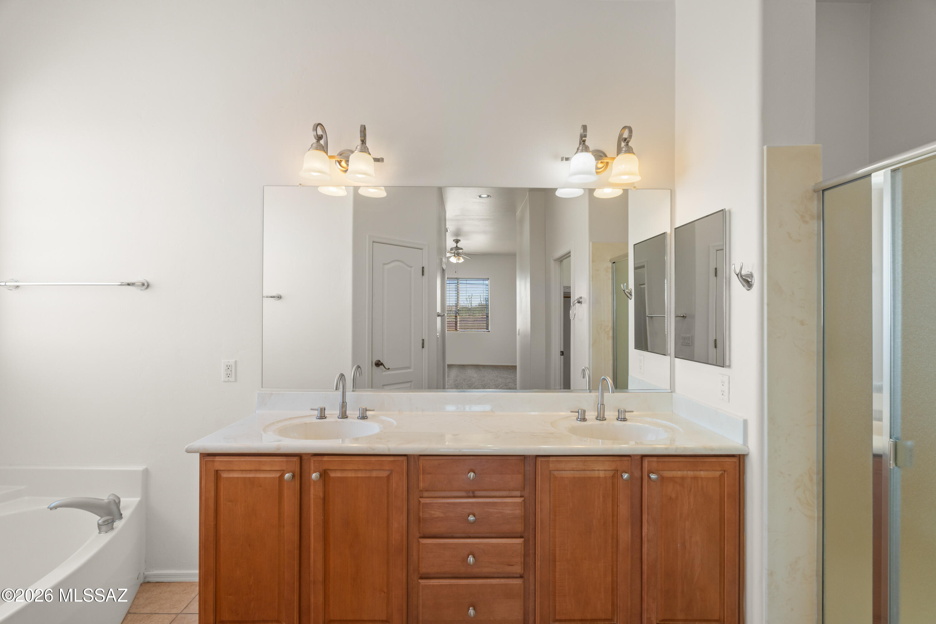 New Tucson Unit NO. 8 (1-455) - Residential Lease