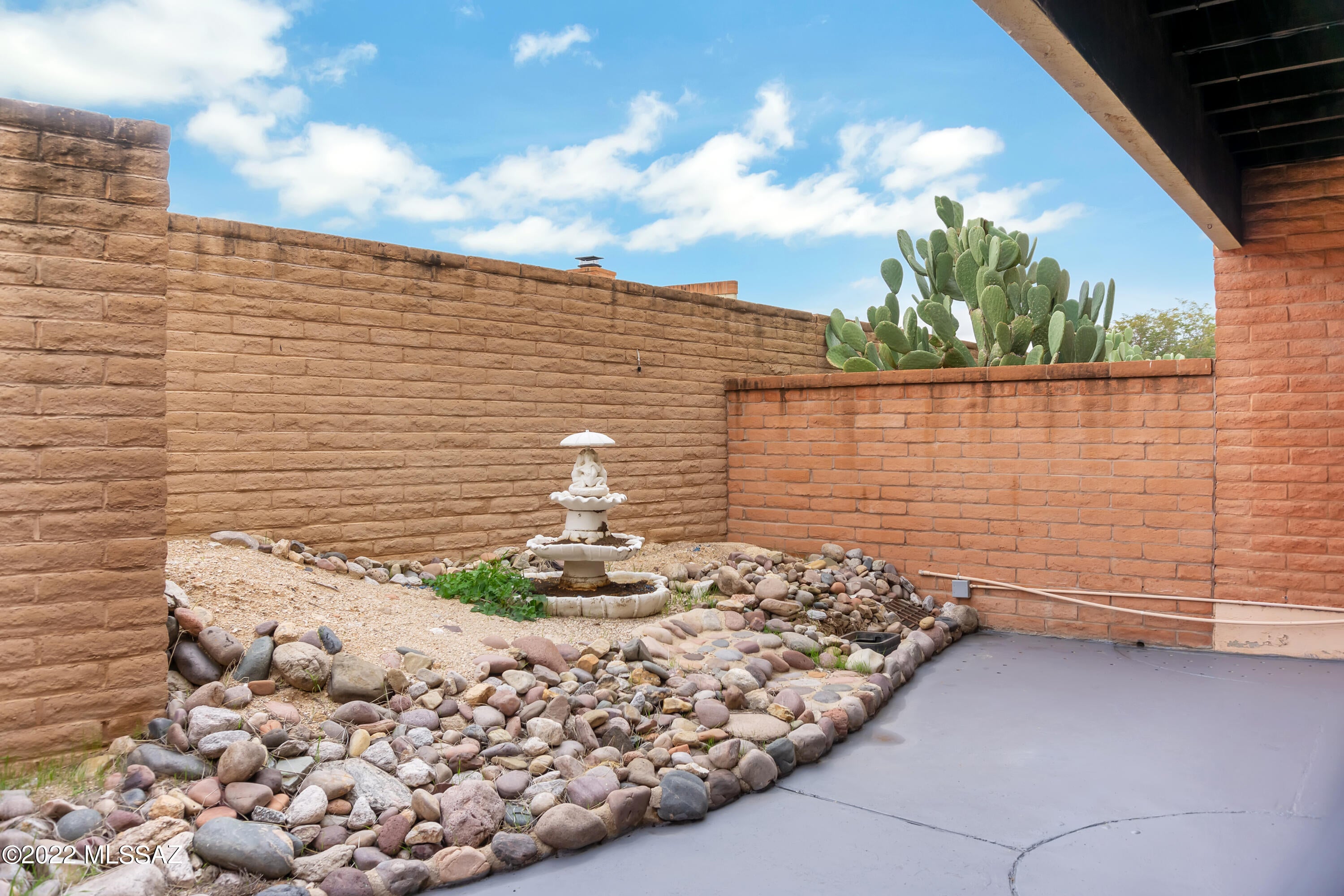 Golden West Villas (Amended) (1-50) - Residential Lease