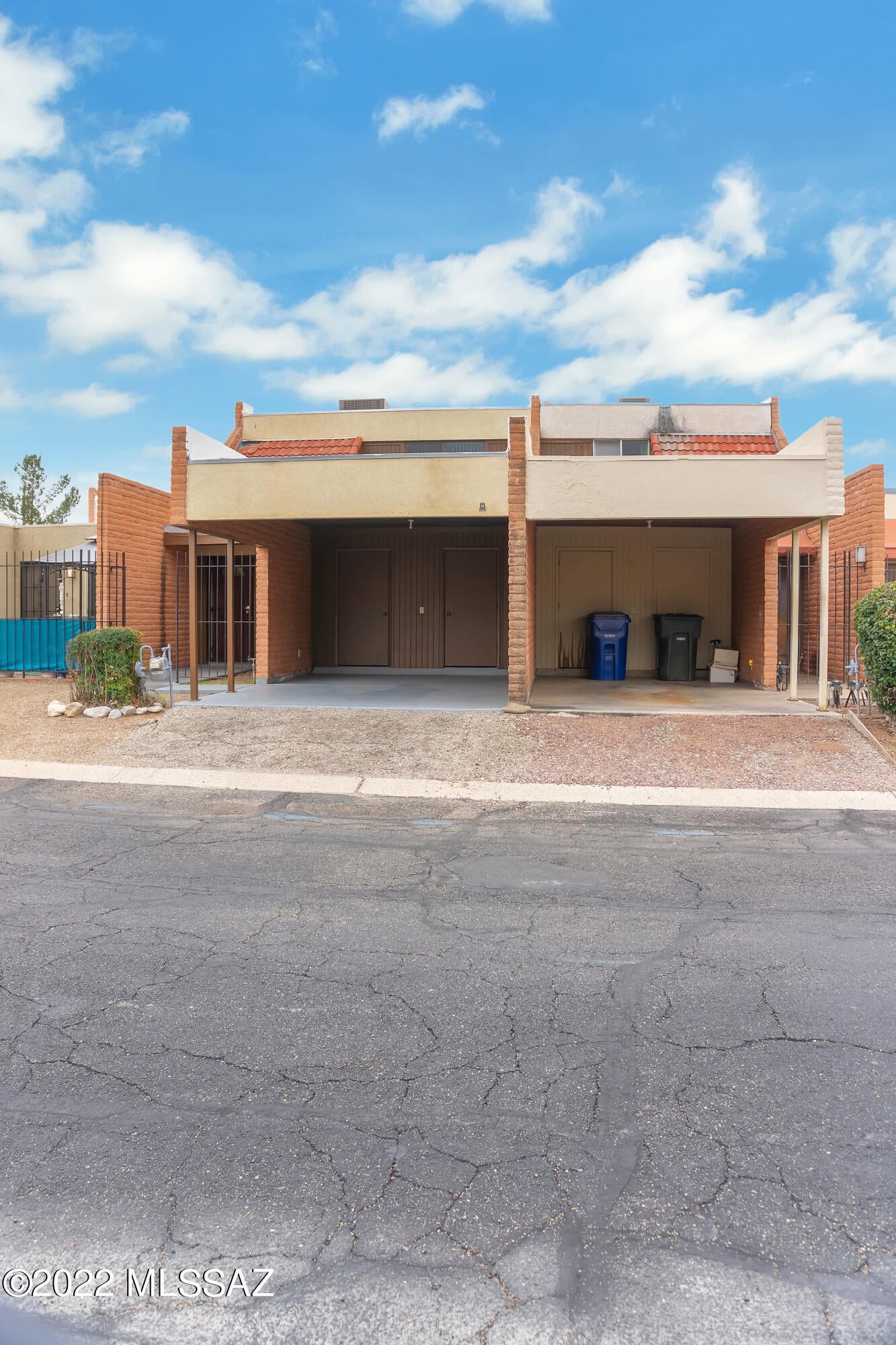 Golden West Villas (Amended) (1-50) - Residential Lease