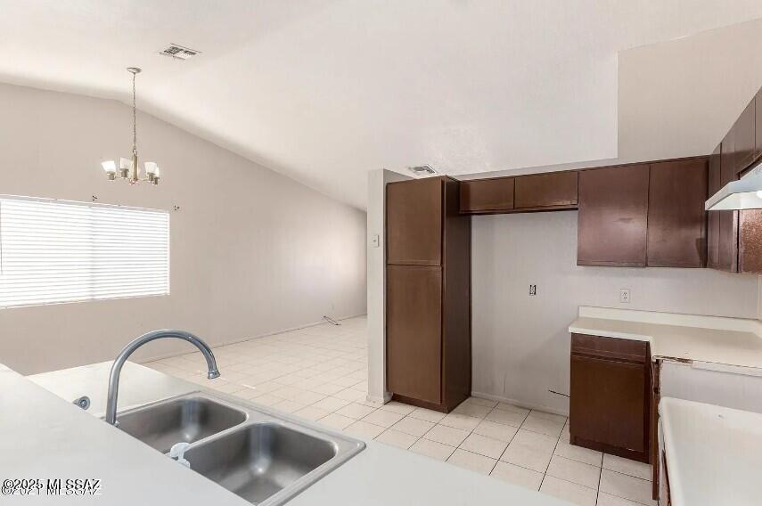 Oak Tree at Midvale (520-620) - Residential Lease
