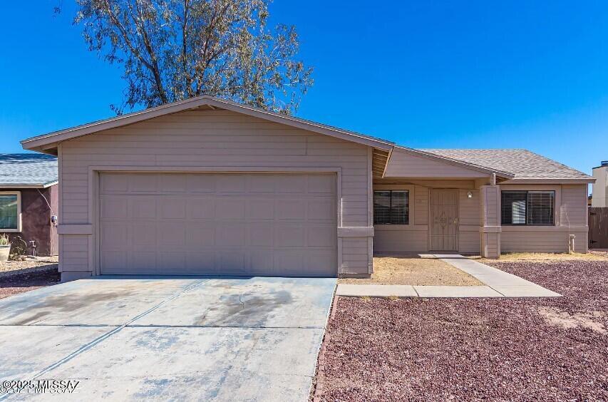 Welcome home to 1940 W Chardonnay Dr, nestled in the heart of Tucson, AZ! This beautifully designed 3-bed, 2-bath home offers the space, comfort, and style your family deserves. Enjoy a layout filled with natural light, a chef-inspired kitchen perfect for weeknight dinners, and a private backyard ideal for playtime or weekend barbecues.

Reszi's pet-friendly policies and Zero Deposit options make renting easier for the whole family -- paws included.

Beautiful homes like this lease fast -- apply today and make it yours!