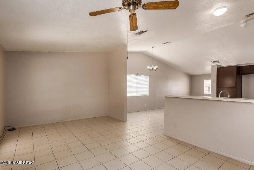 Oak Tree at Midvale (520-620) - Residential Lease