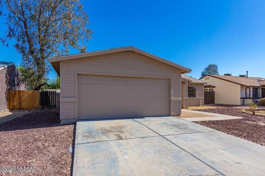 Oak Tree at Midvale (520-620) - Residential Lease