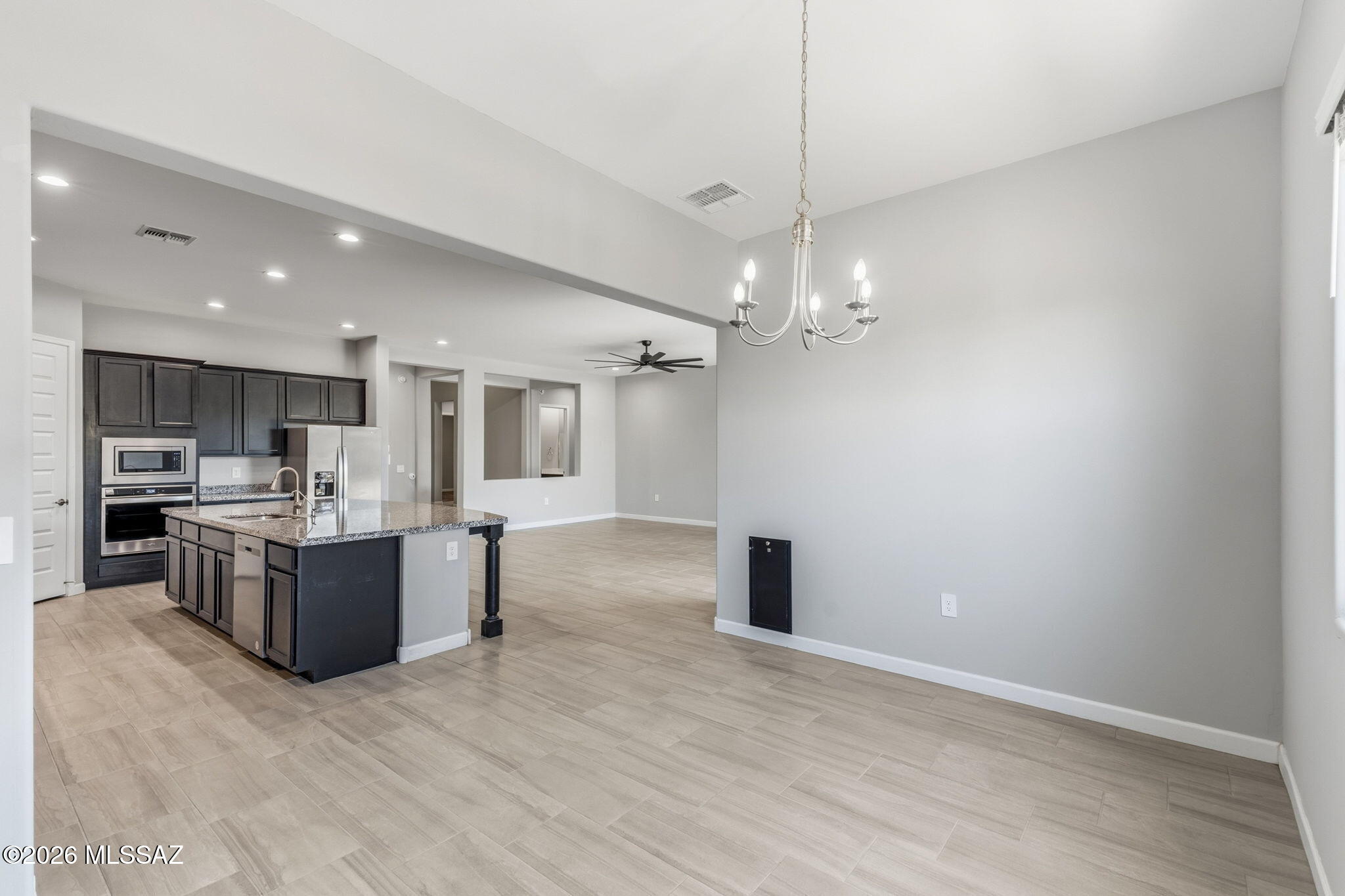 Saguaro Bloom 7B - Residential