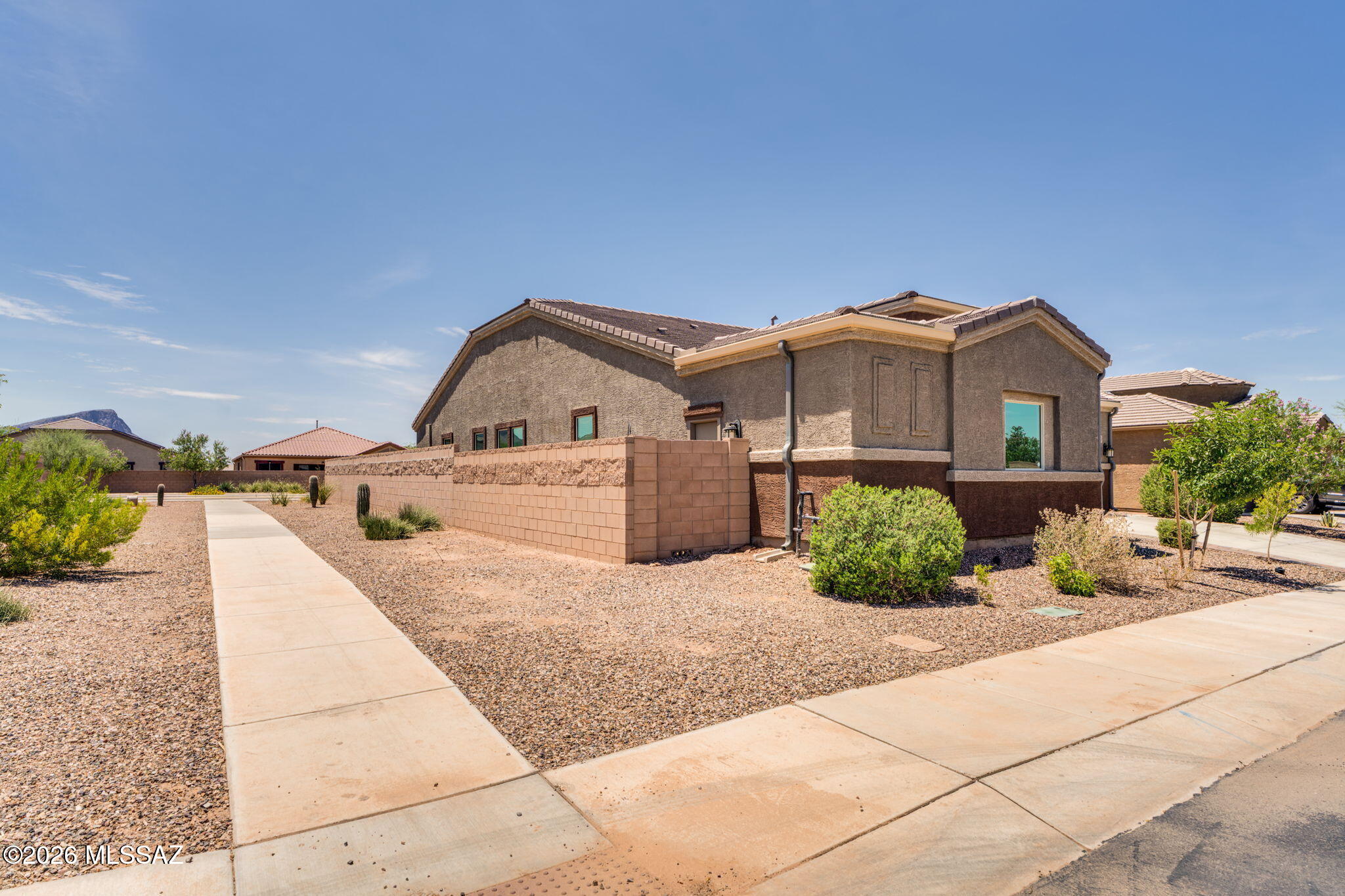 Saguaro Bloom 7B - Residential