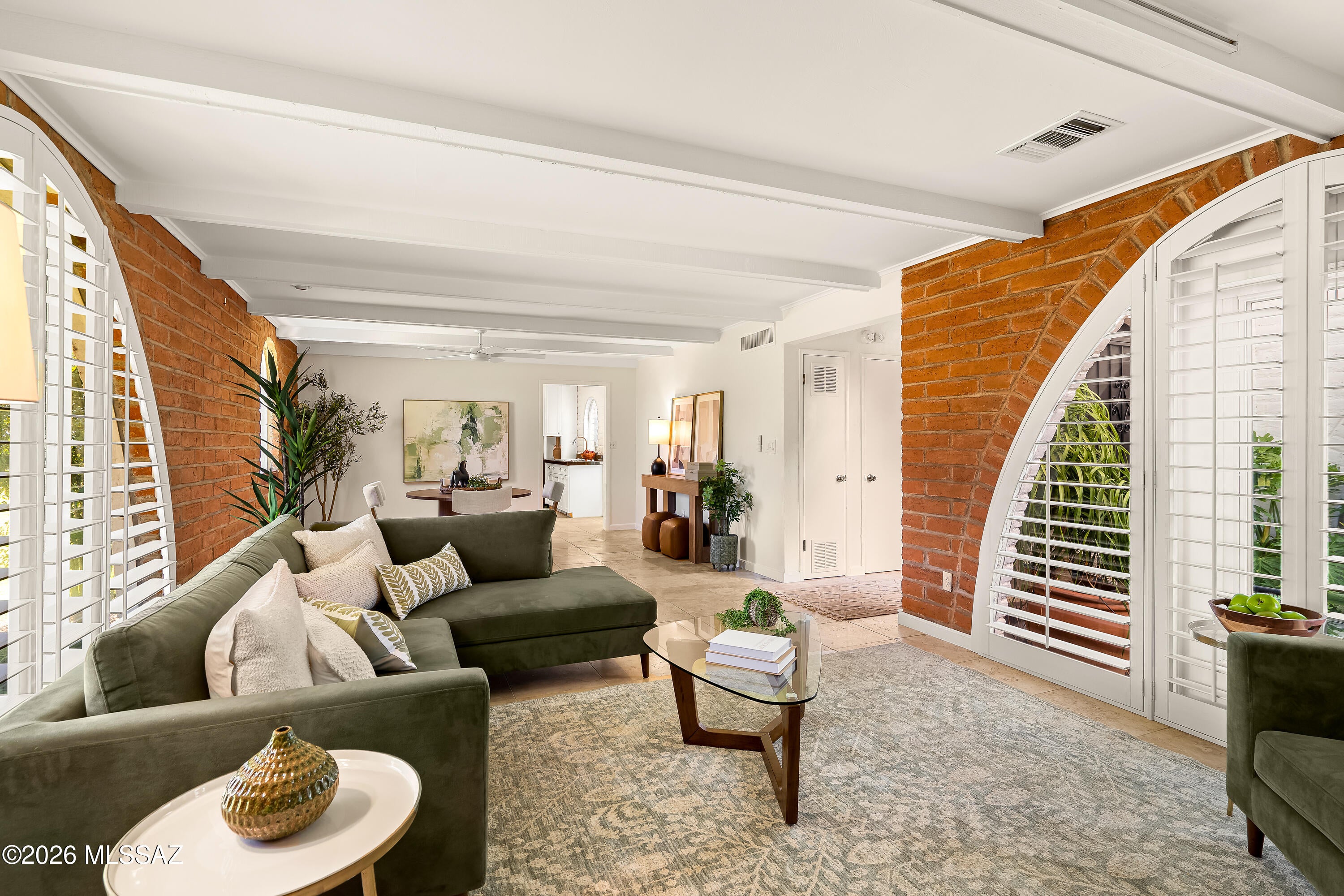 Las Lomitas (1) - Residential