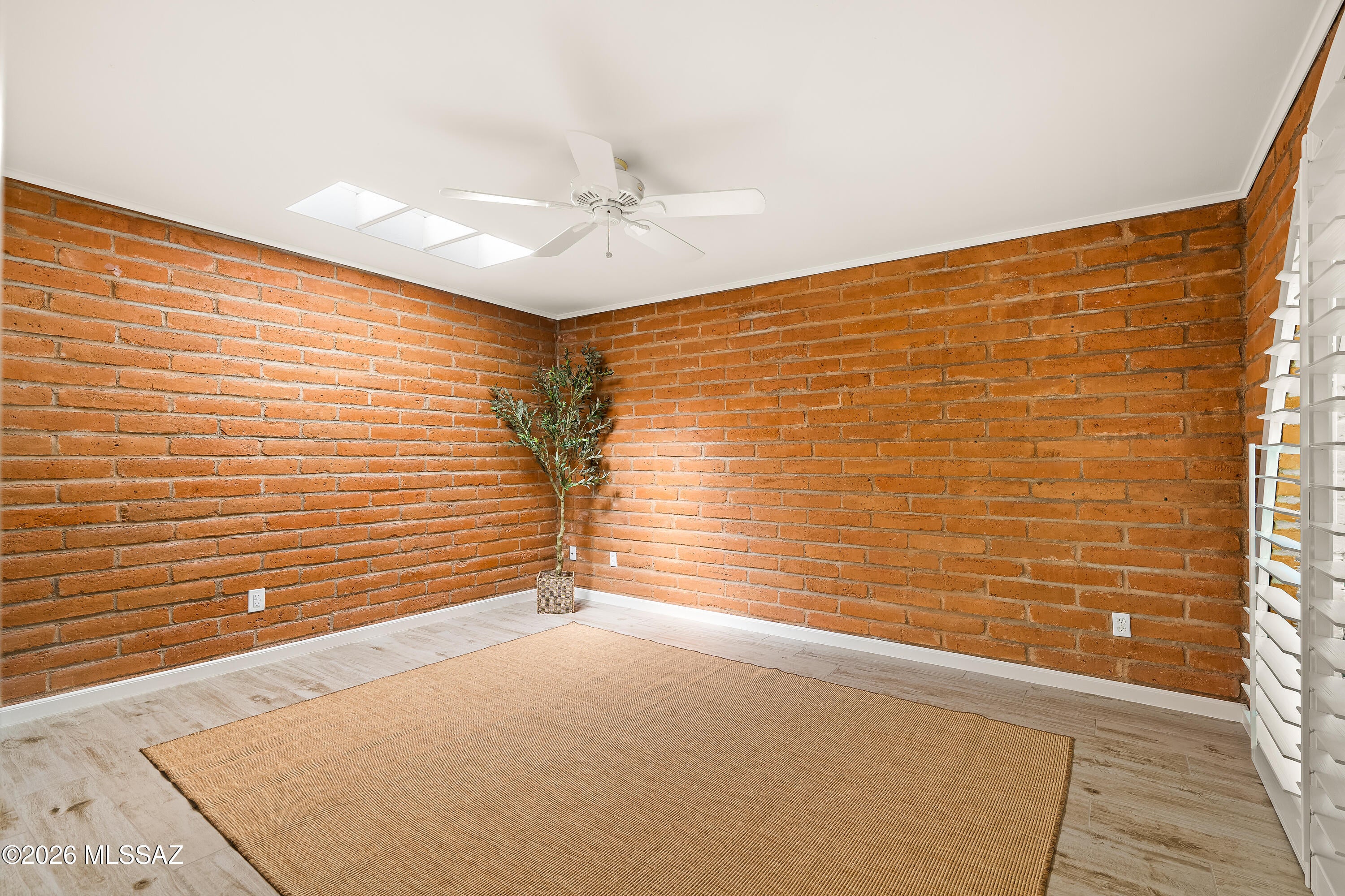 Las Lomitas (1) - Residential