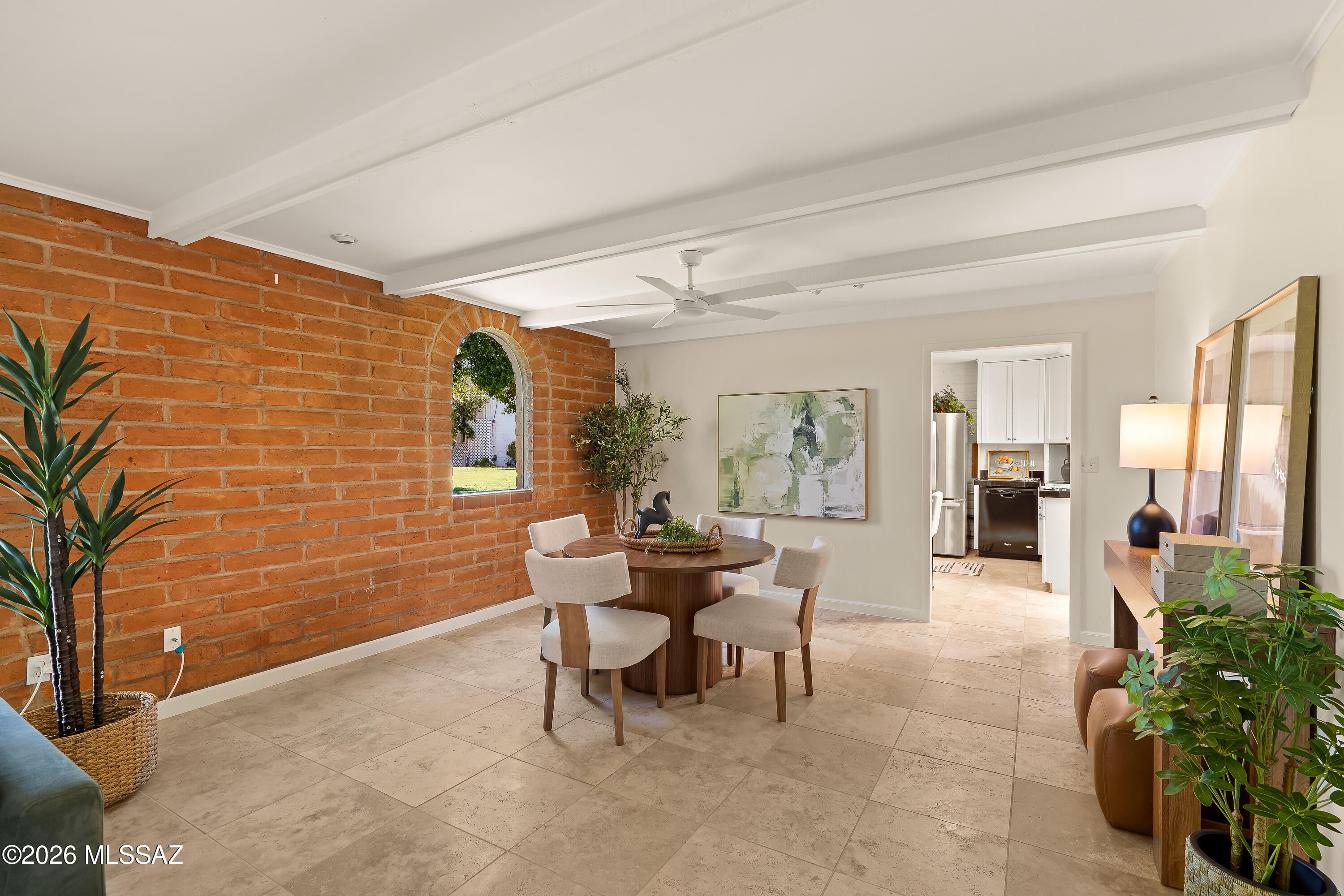 Las Lomitas (1) - Residential