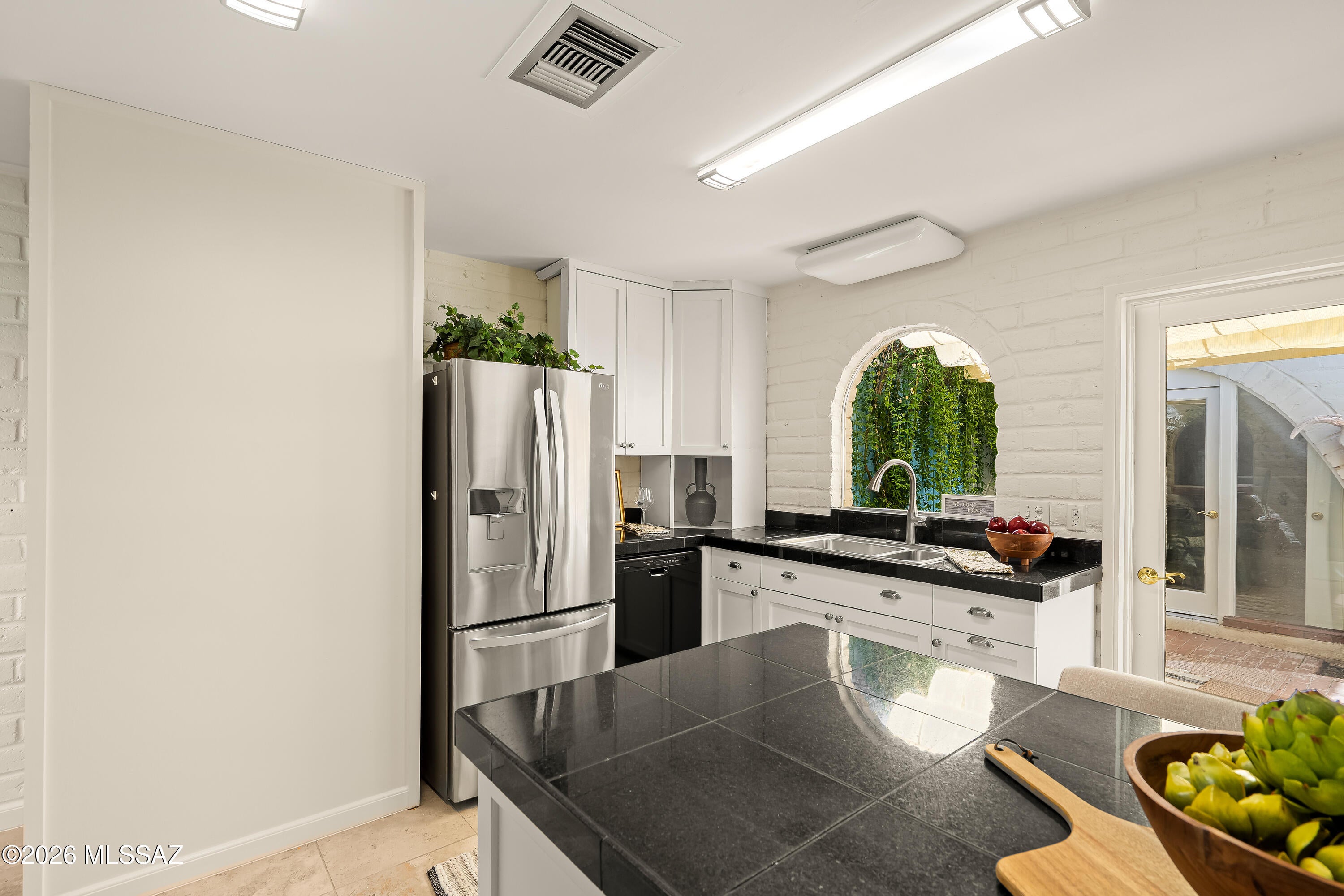 Las Lomitas (1) - Residential