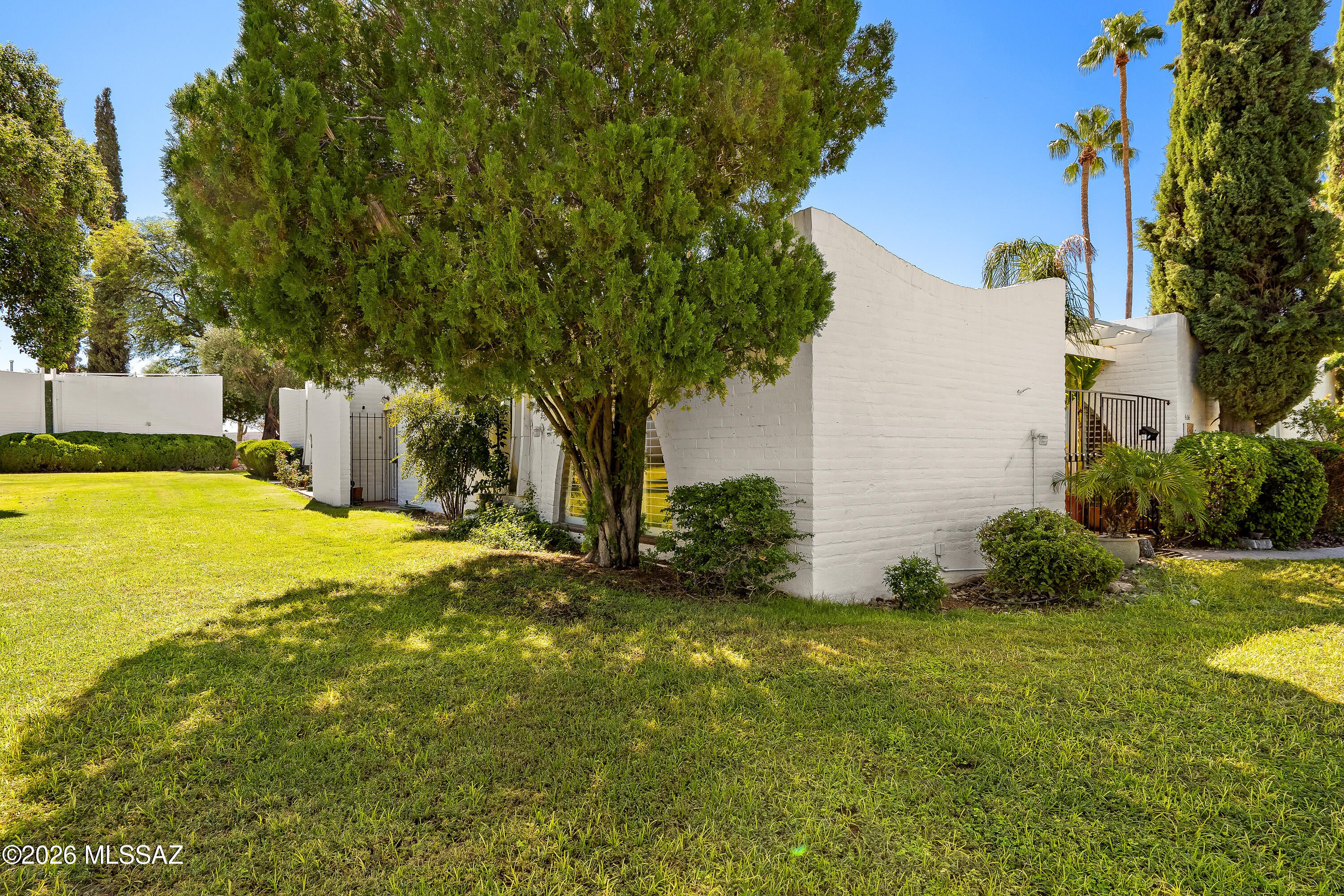 Las Lomitas (1) - Residential