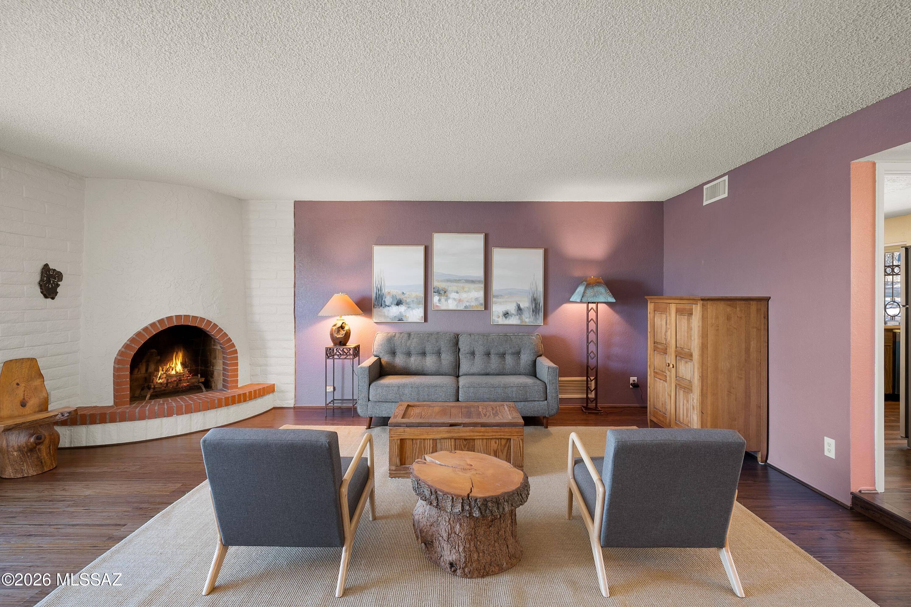 Rancho Feliz (390-441) - Residential