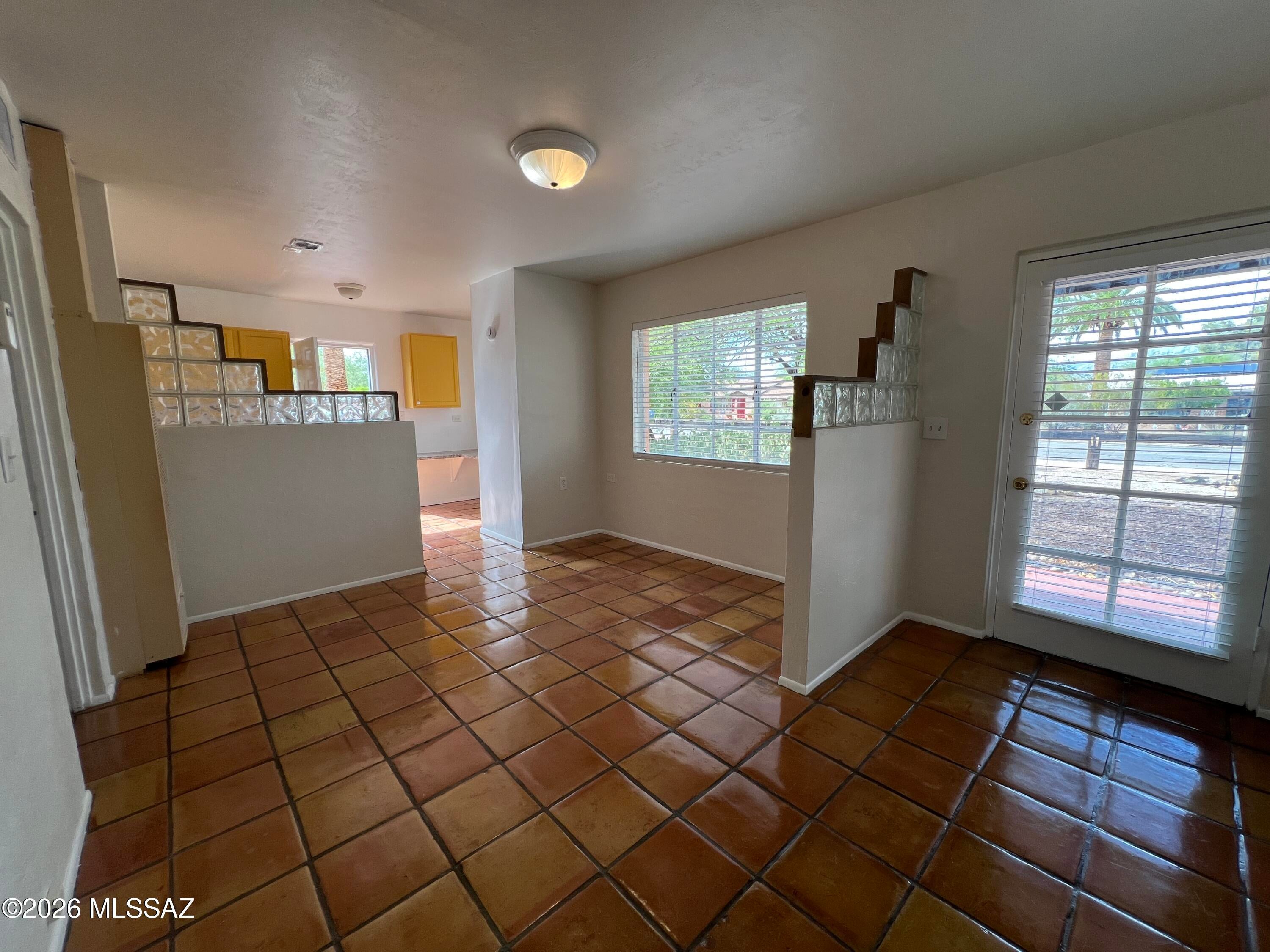 Charming 1bdr/1ba in Central Tucson.
Satillio tile floors, ceiling fan in bedroom, kitchen w/electric oven, microwave and refrigerator.
Single car carport, washer/dryer.
Water, sewer and trash included.
Total Security deposit with a pet is $1275.00
and $850.00 without a pet.