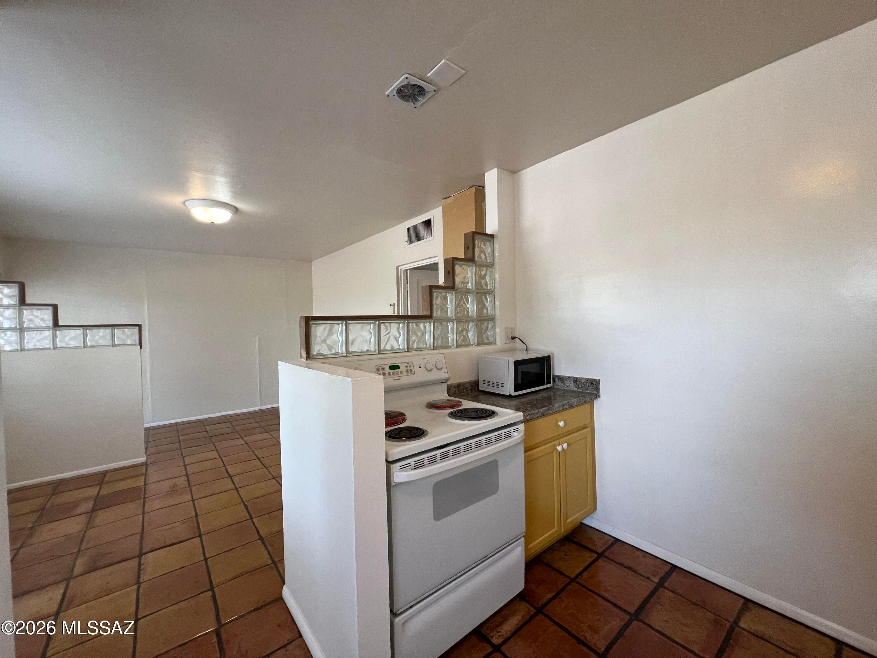Alvernon Addition - Residential Lease
