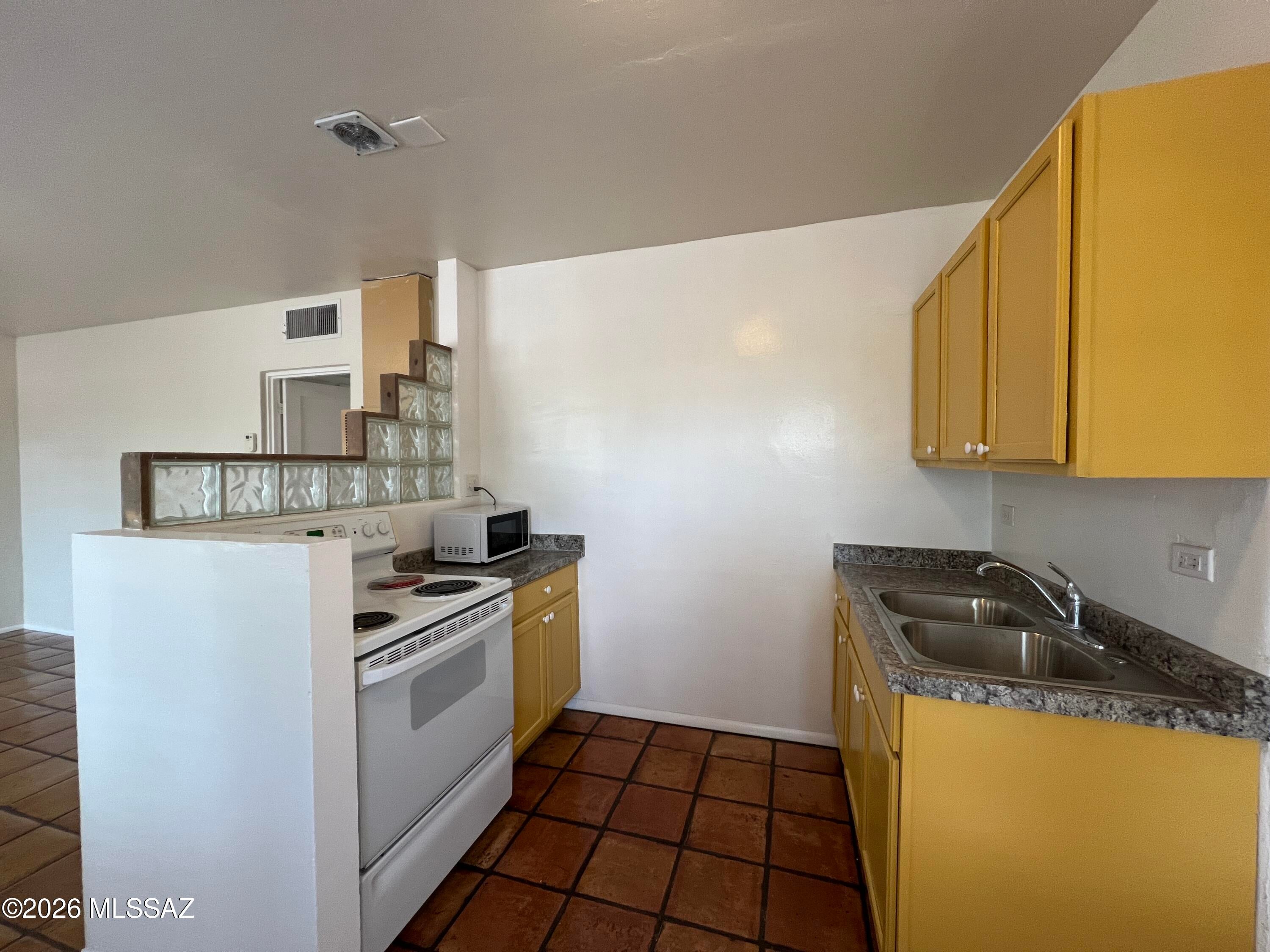Alvernon Addition - Residential Lease