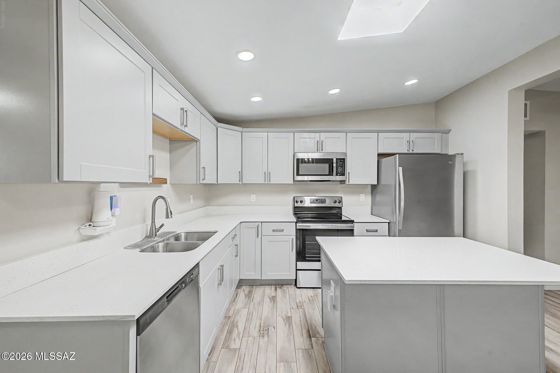 Miramonte Terr - Residential