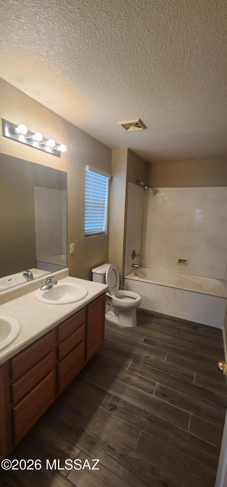 River Terrace (1-76) - Residential Lease
