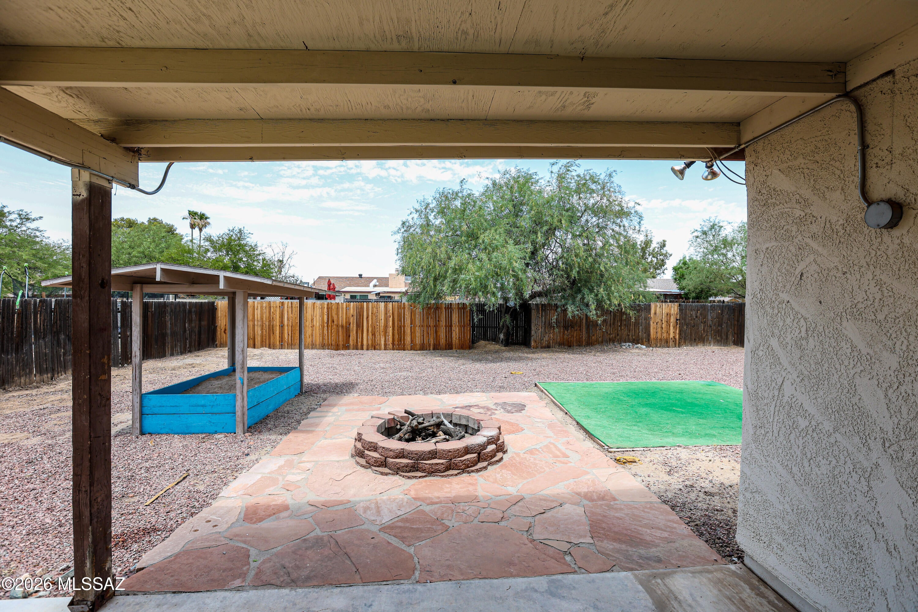 Casas Del Oeste (233-280) - Residential