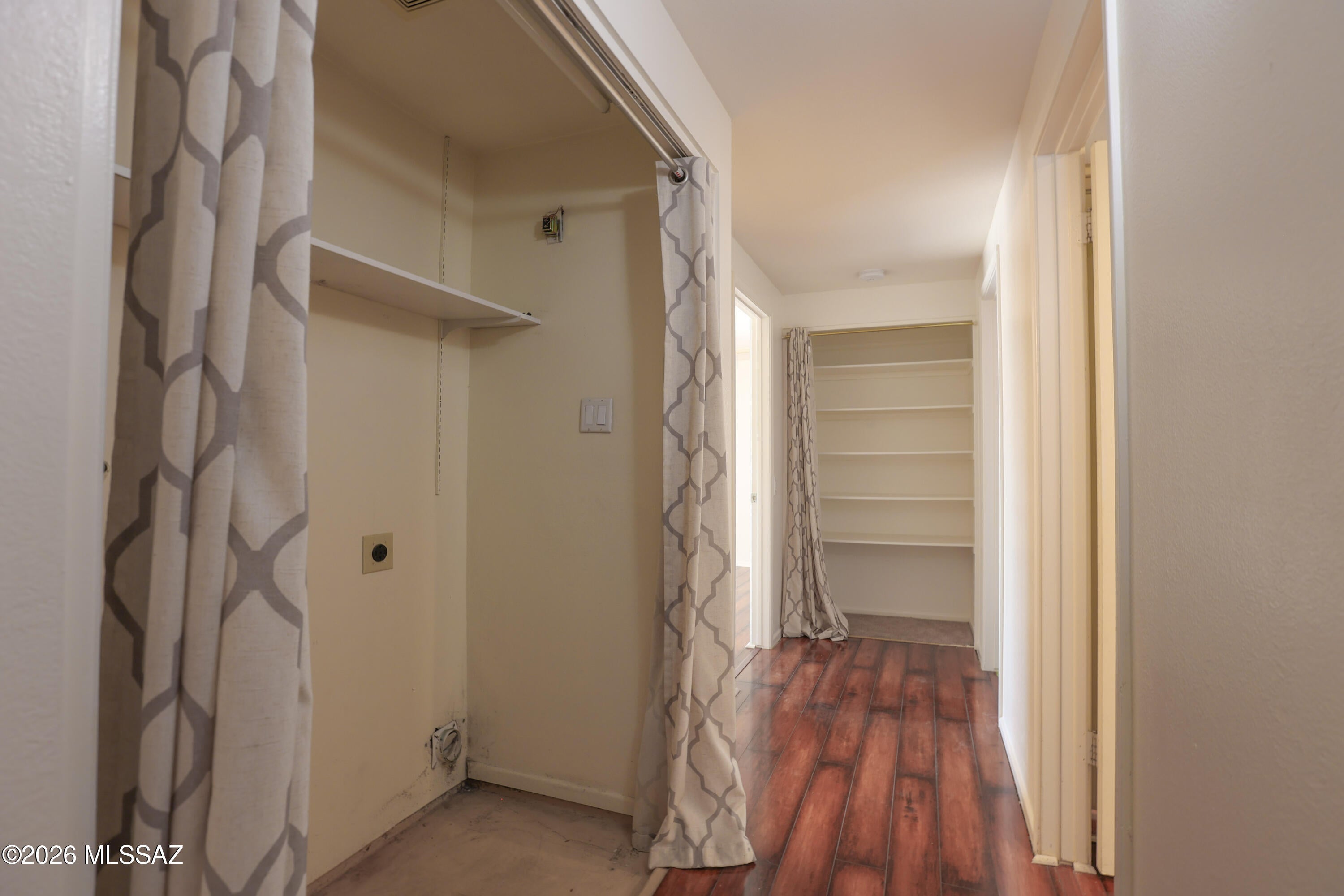 Casas Del Oeste (233-280) - Residential