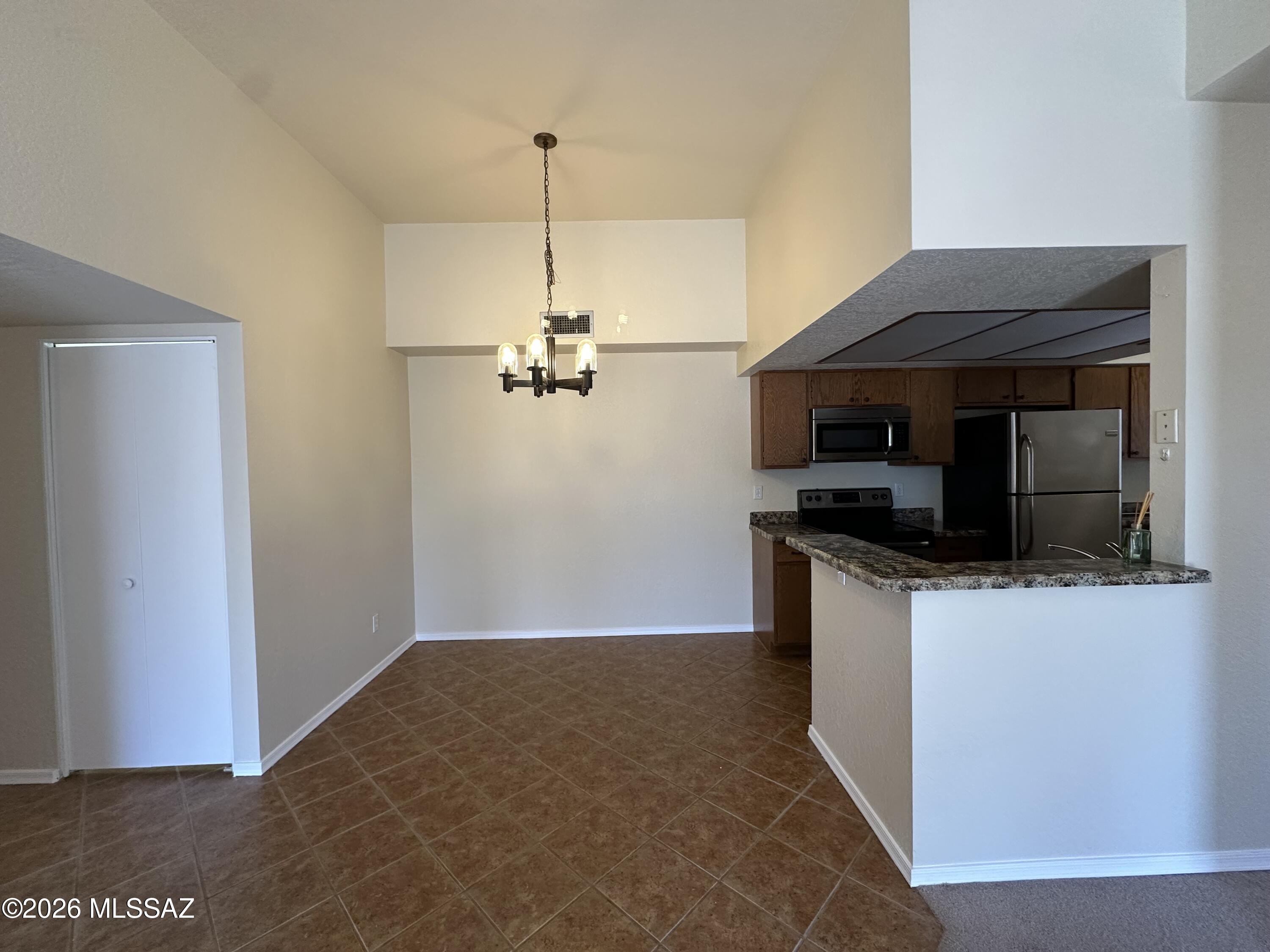 Summertree Condominiums (1-224) - Residential