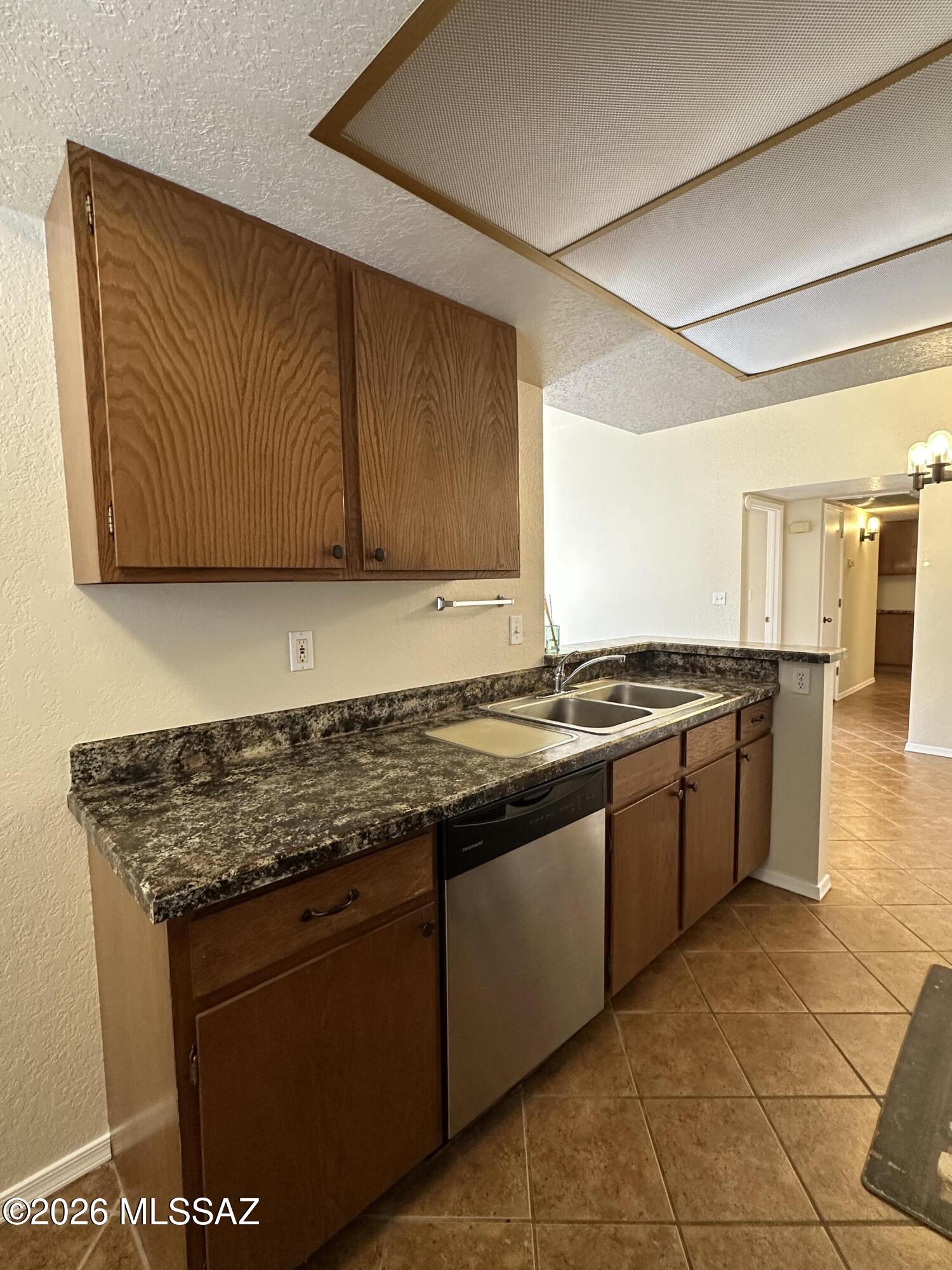 Summertree Condominiums (1-224) - Residential