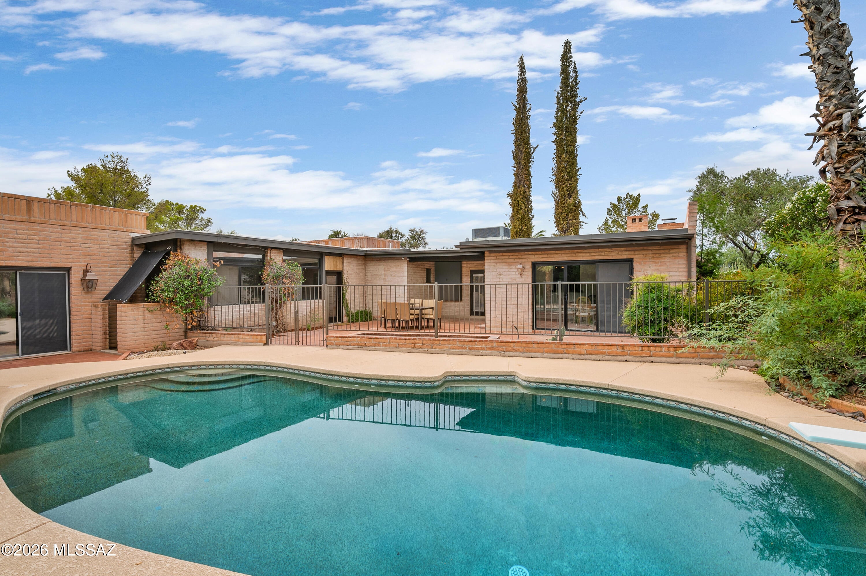 Casas Adobes Estates (466-476) - Residential
