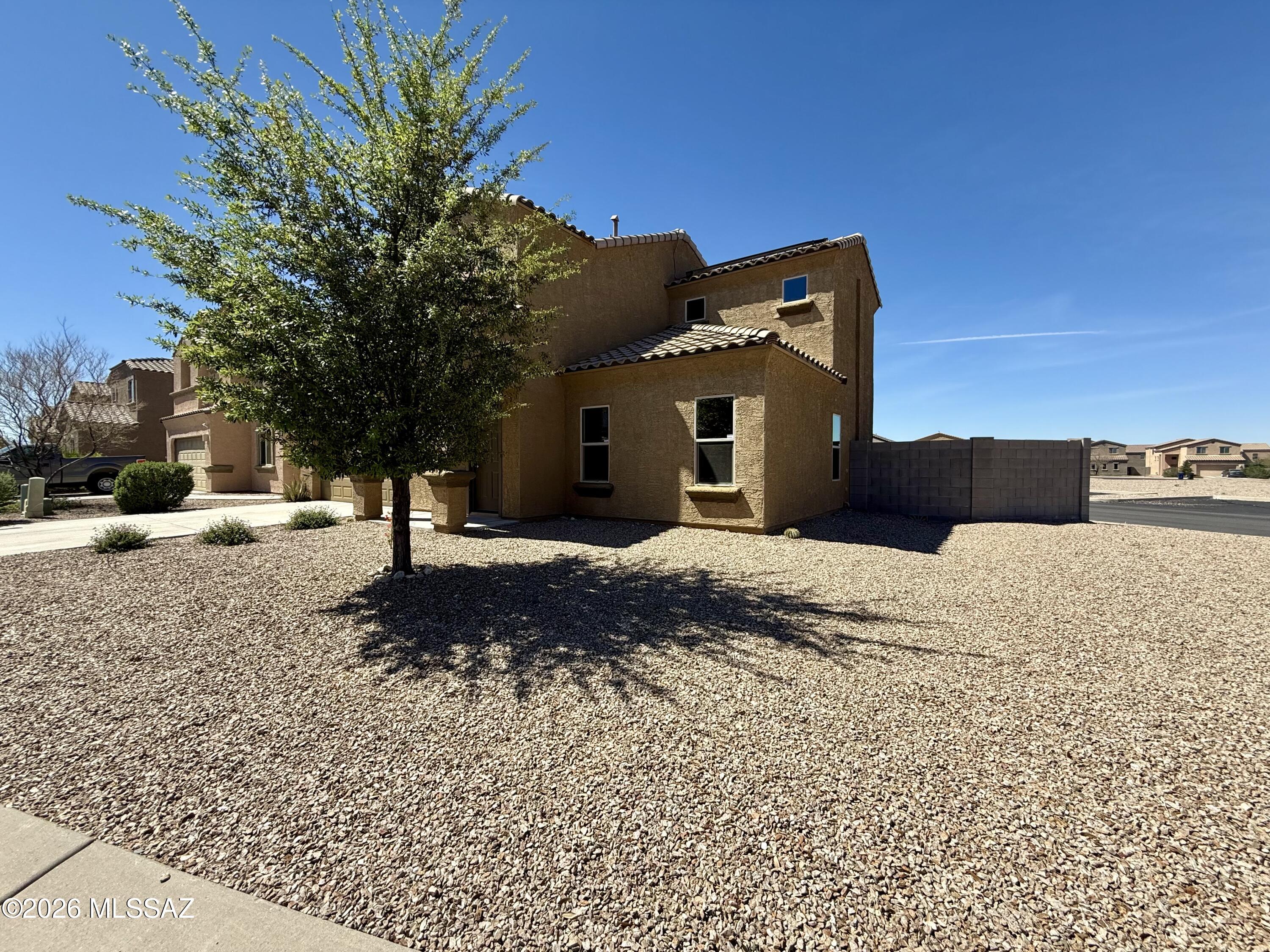 Vista Montana Estates - Residential Lease