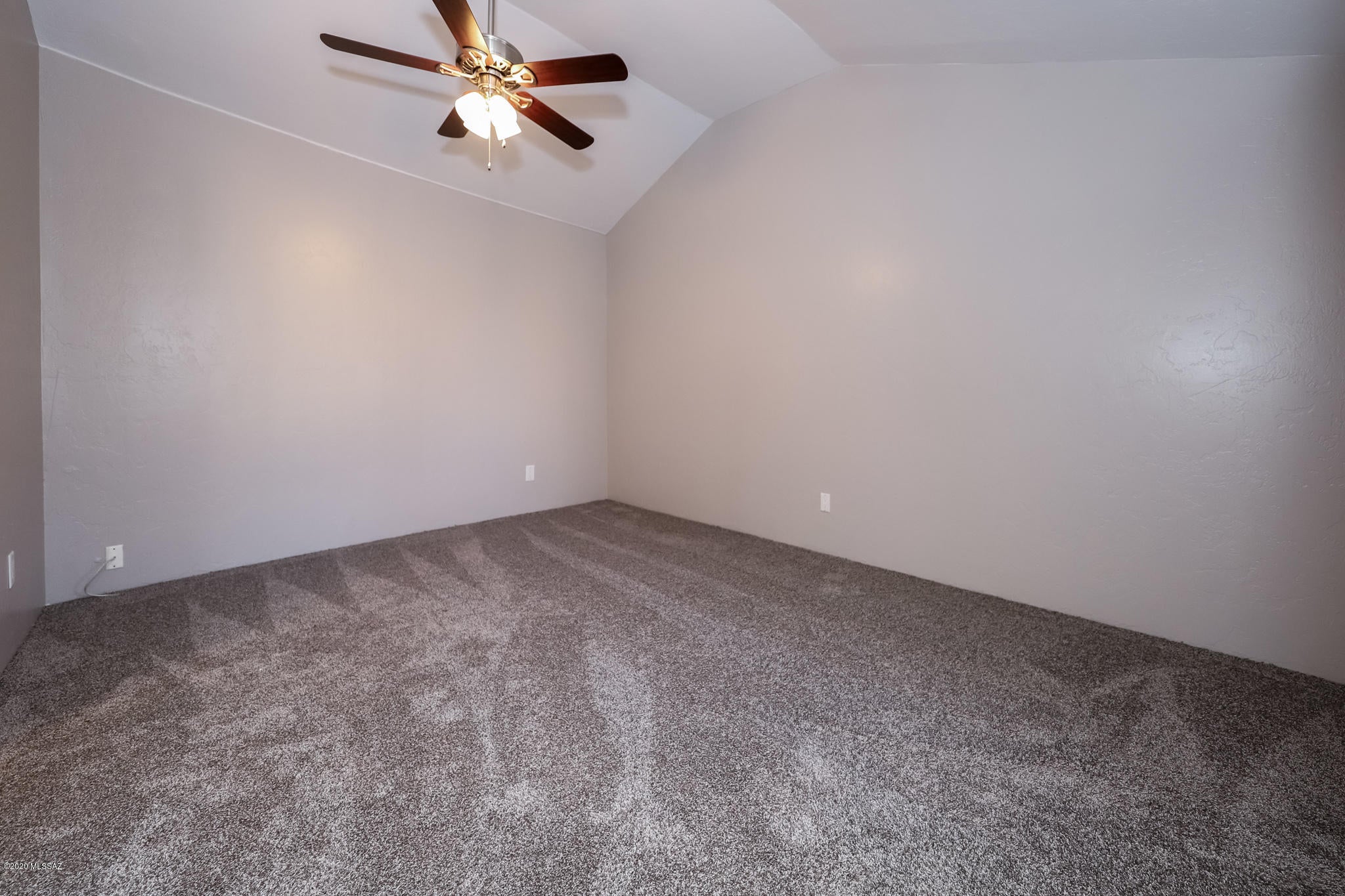 Mountain View Condos. (1-76) - Residential Lease