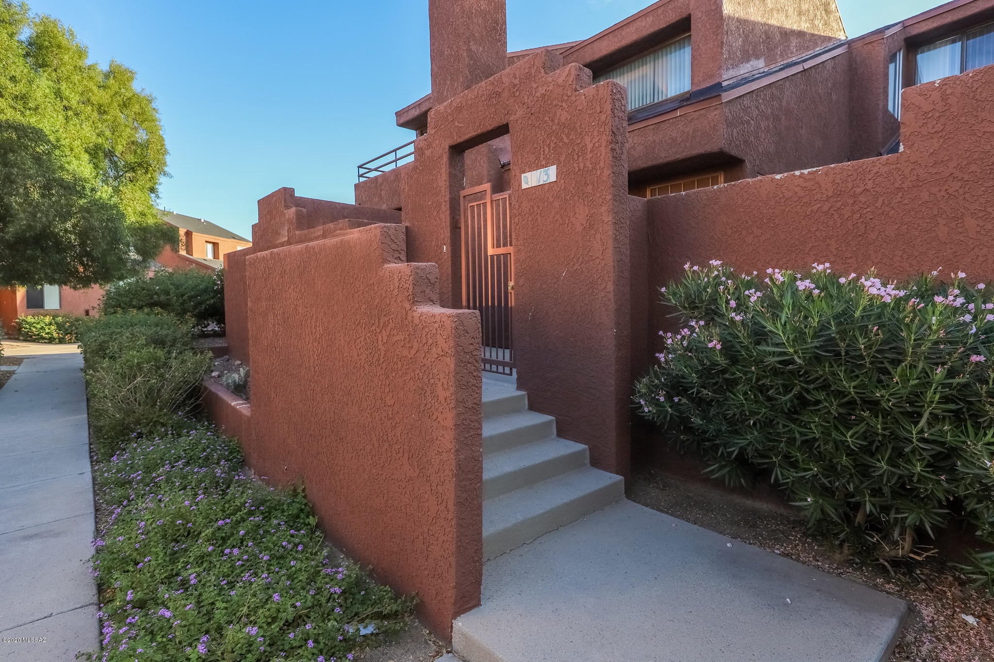 Mountain View Condos. (1-76) - Residential Lease
