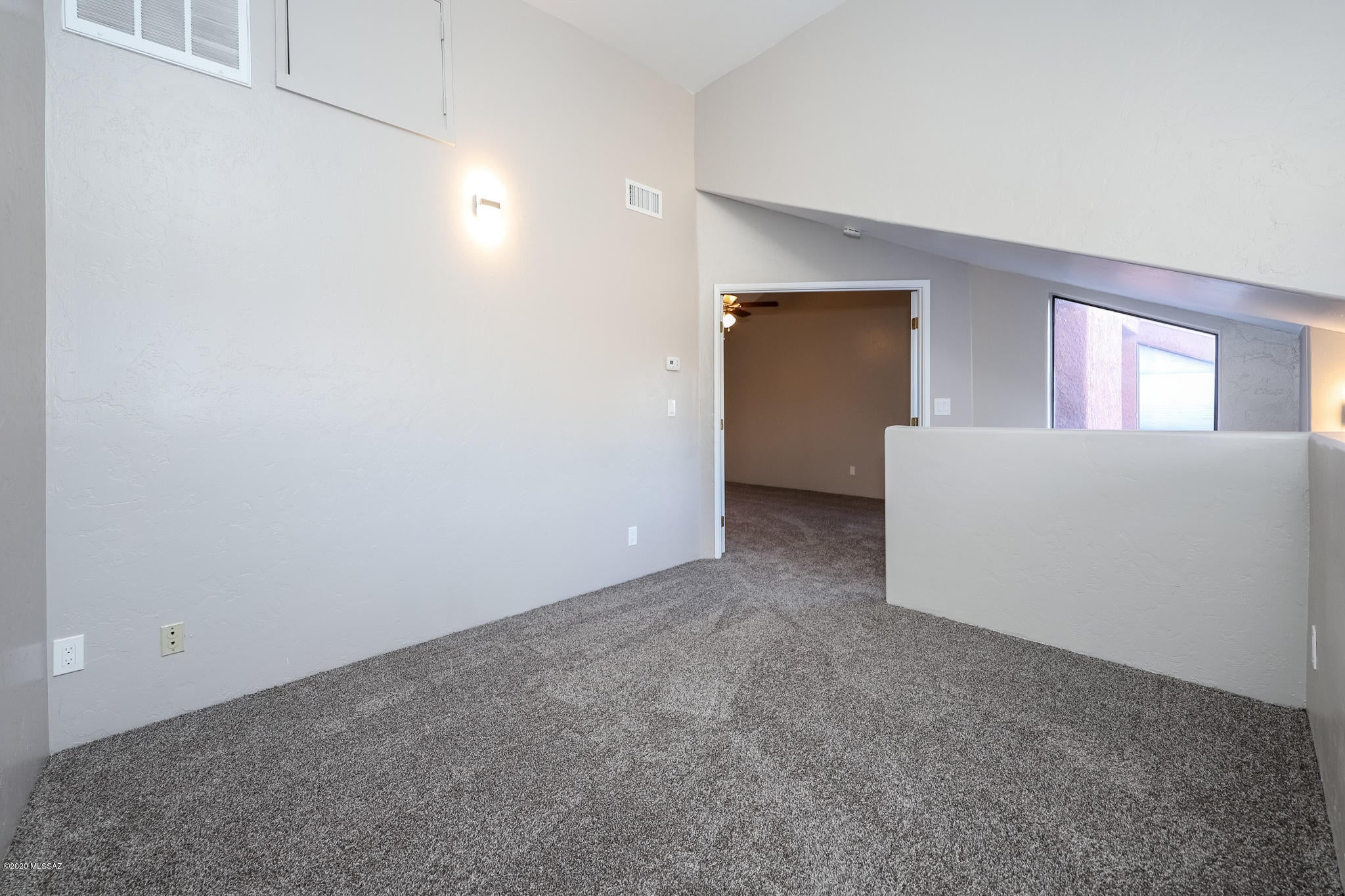 Mountain View Condos. (1-76) - Residential Lease