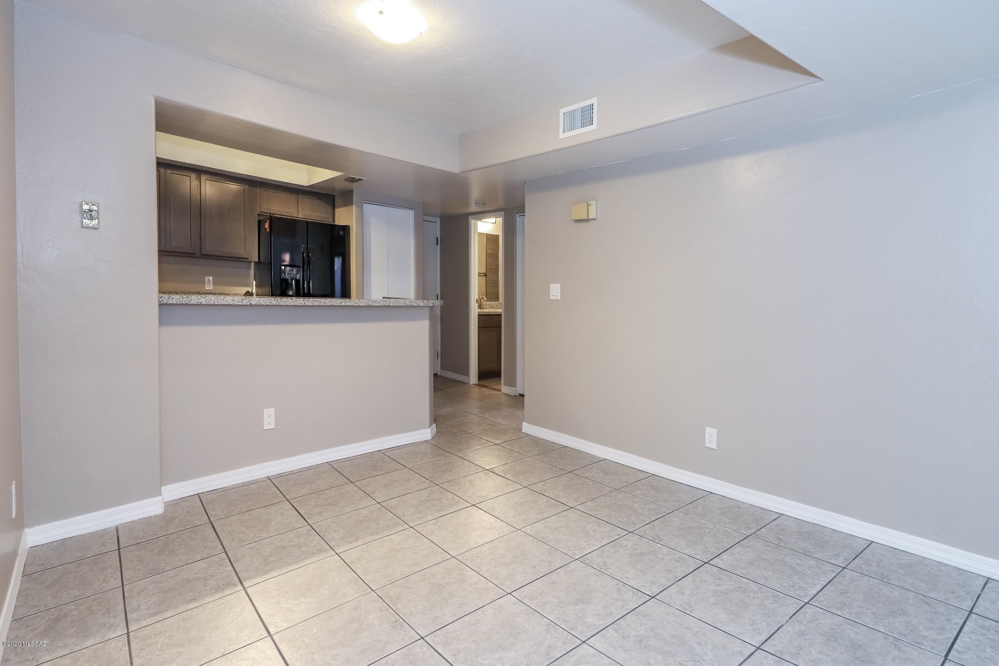 Mountain View Condos. (1-76) - Residential Lease