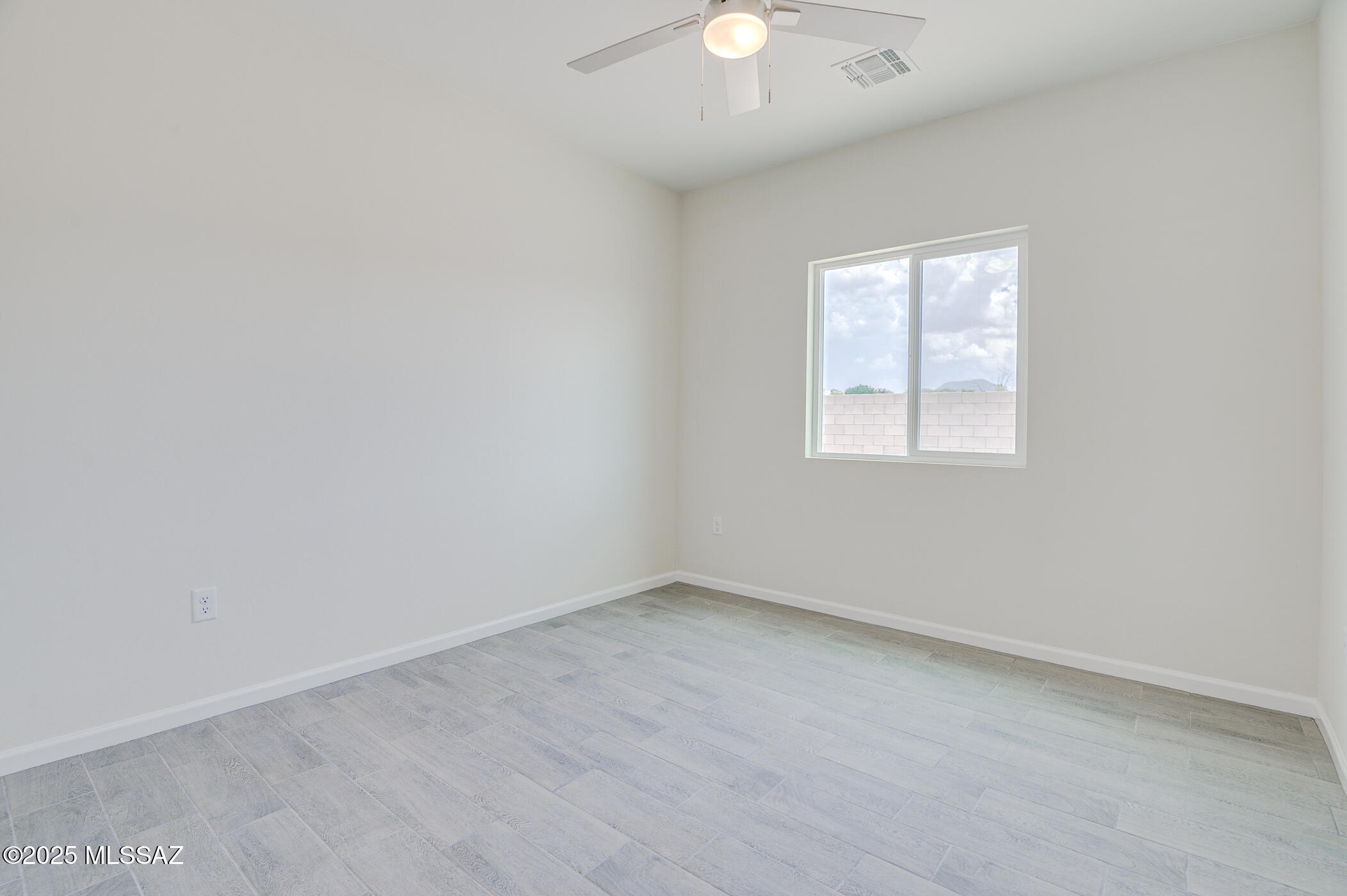 New Tucson Unit NO. 4 (1-203) - Residential