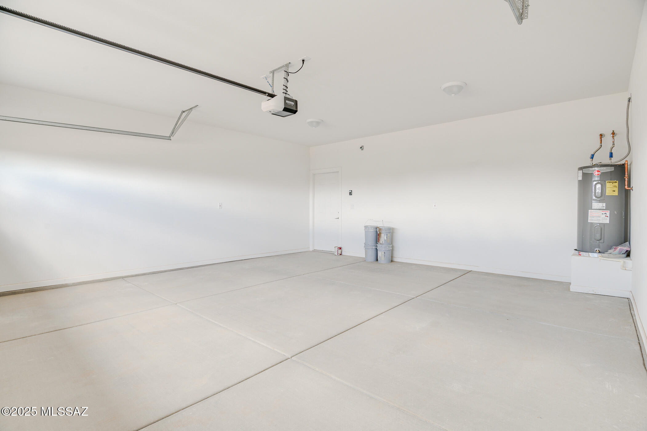 New Tucson Unit NO. 4 (1-203) - Residential