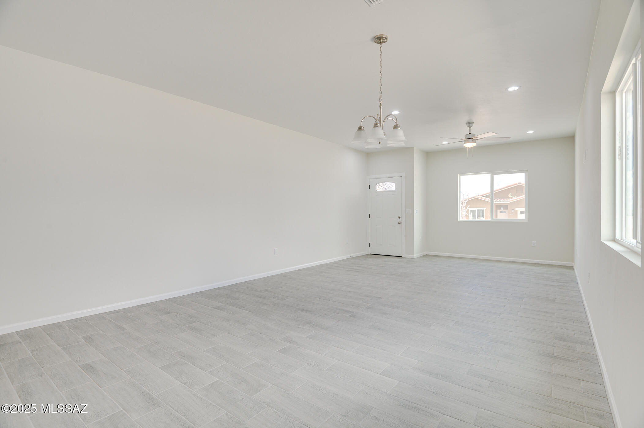 New Tucson Unit NO. 4 (1-203) - Residential